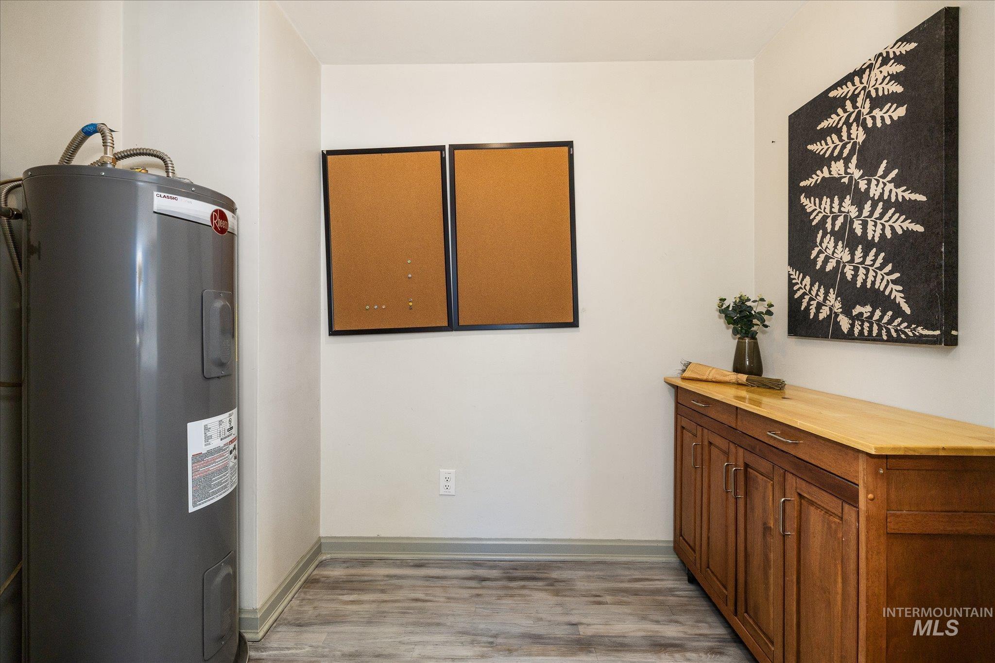 2108 N 28th St, Boise, Idaho 83703, 2 Bedrooms, 1 Bathroom, Residential For Sale, Price $500,000, 98986907