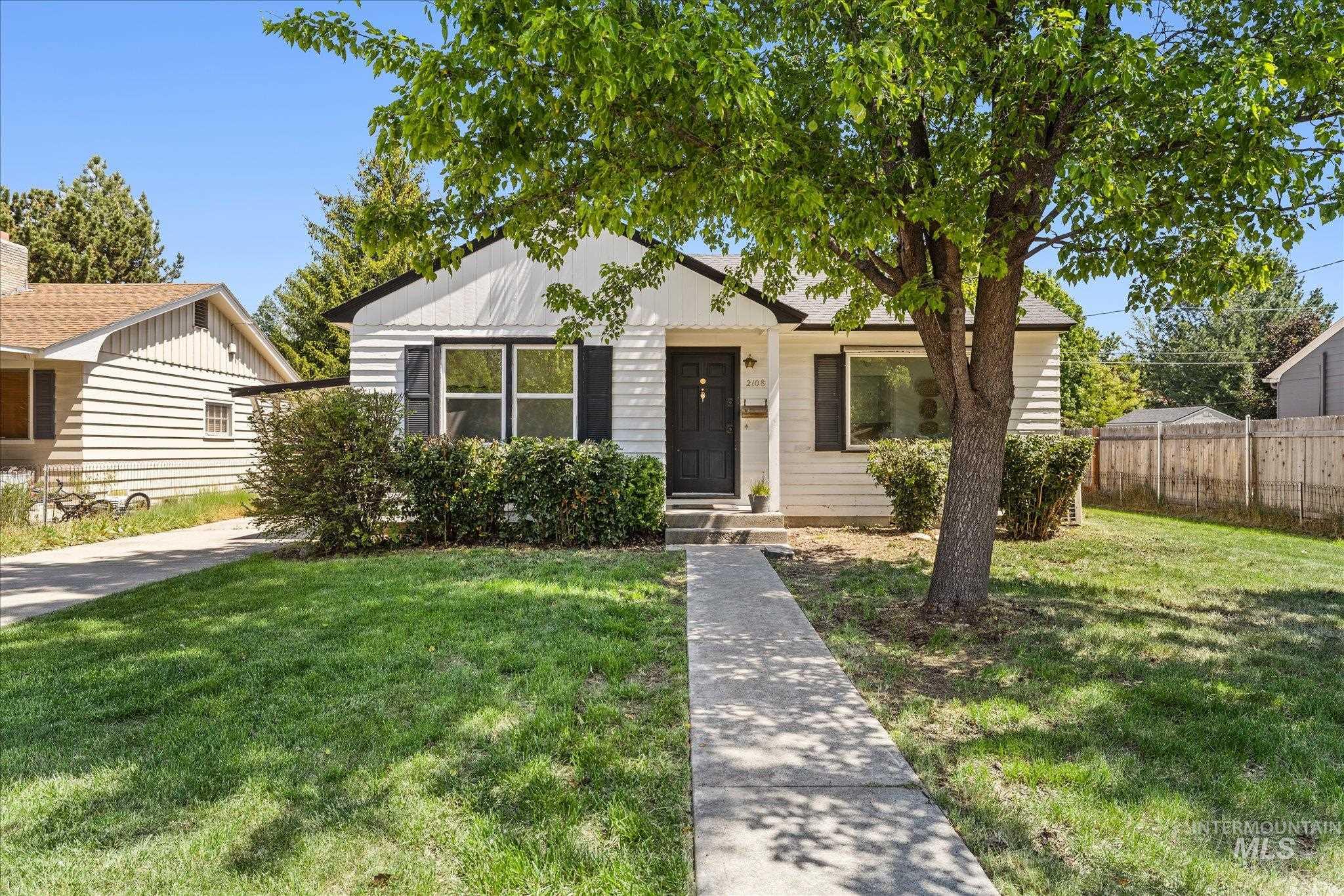 2108 N 28th St, Boise, Idaho 83703, 2 Bedrooms, 1 Bathroom, Residential For Sale, Price $500,000, 98986907