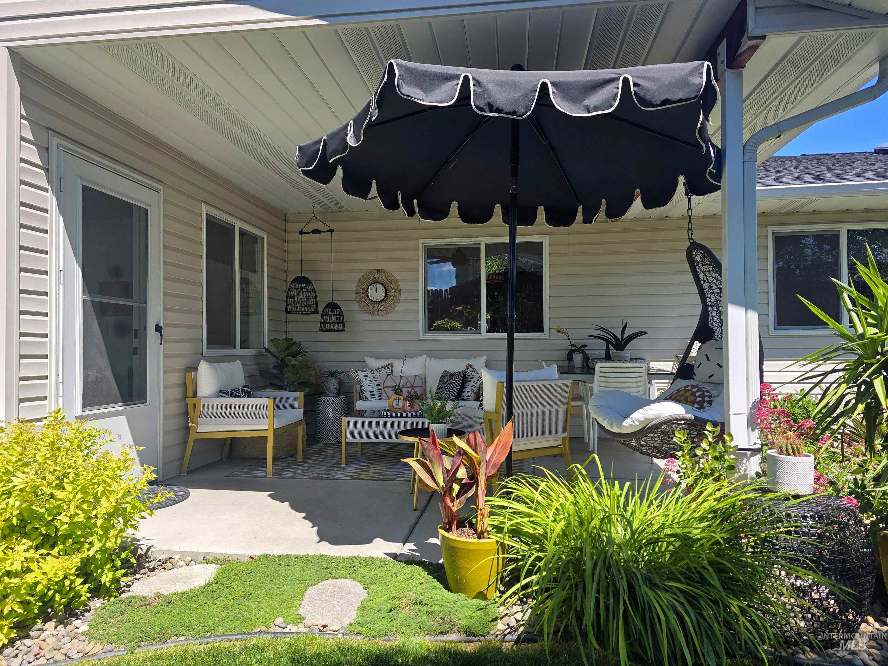 920 Tamarack Dr, Lewiston, Idaho 83501, 2 Bedrooms, 2 Bathrooms, Residential For Sale, Price $515,000, 98986912