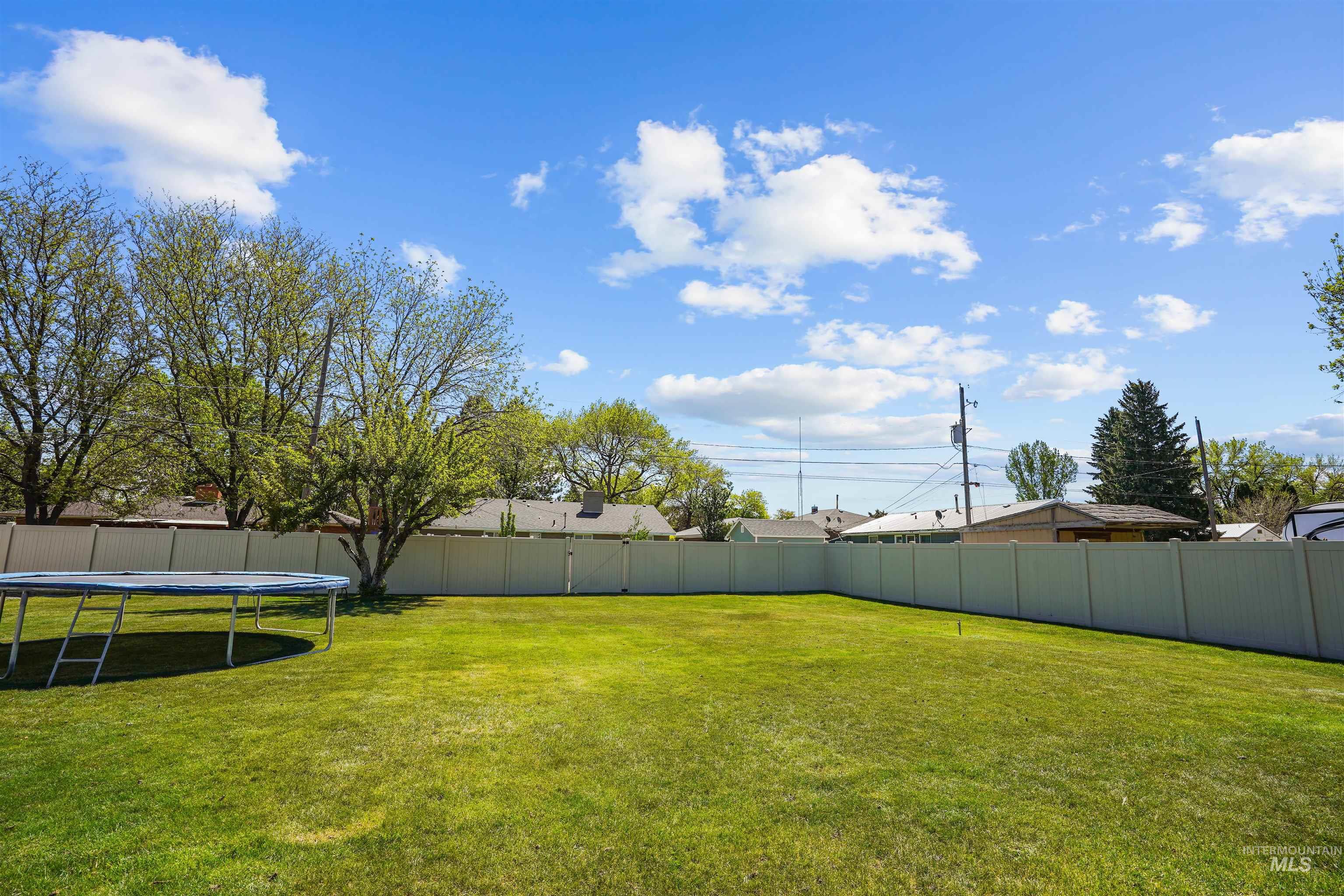 2039 Occidental Ave, Burley, Idaho 83318, 5 Bedrooms, 2 Bathrooms, Residential For Sale, Price $385,000, 98986914