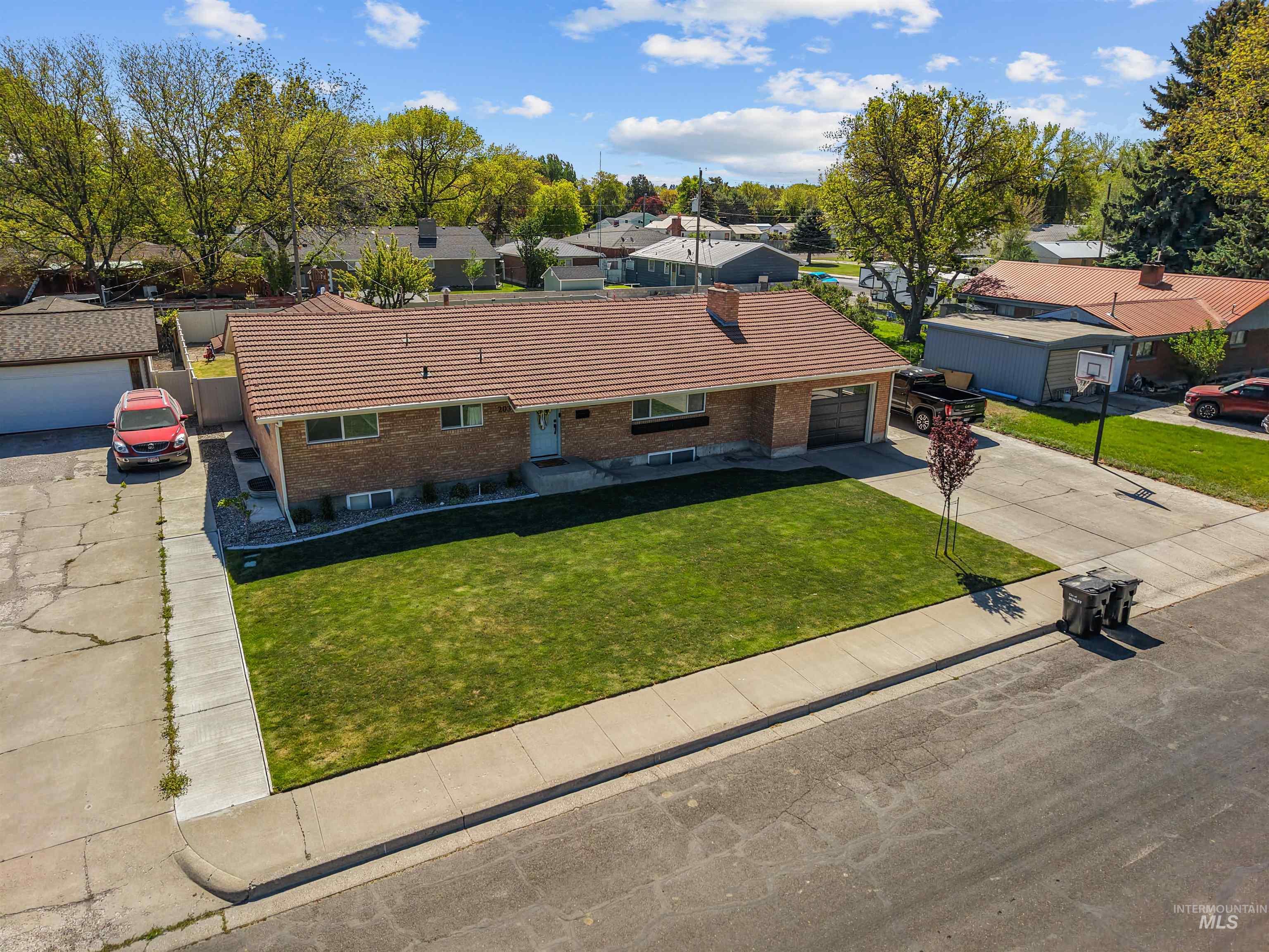 2039 Occidental Ave, Burley, Idaho 83318, 5 Bedrooms, 2 Bathrooms, Residential For Sale, Price $385,000, 98986914