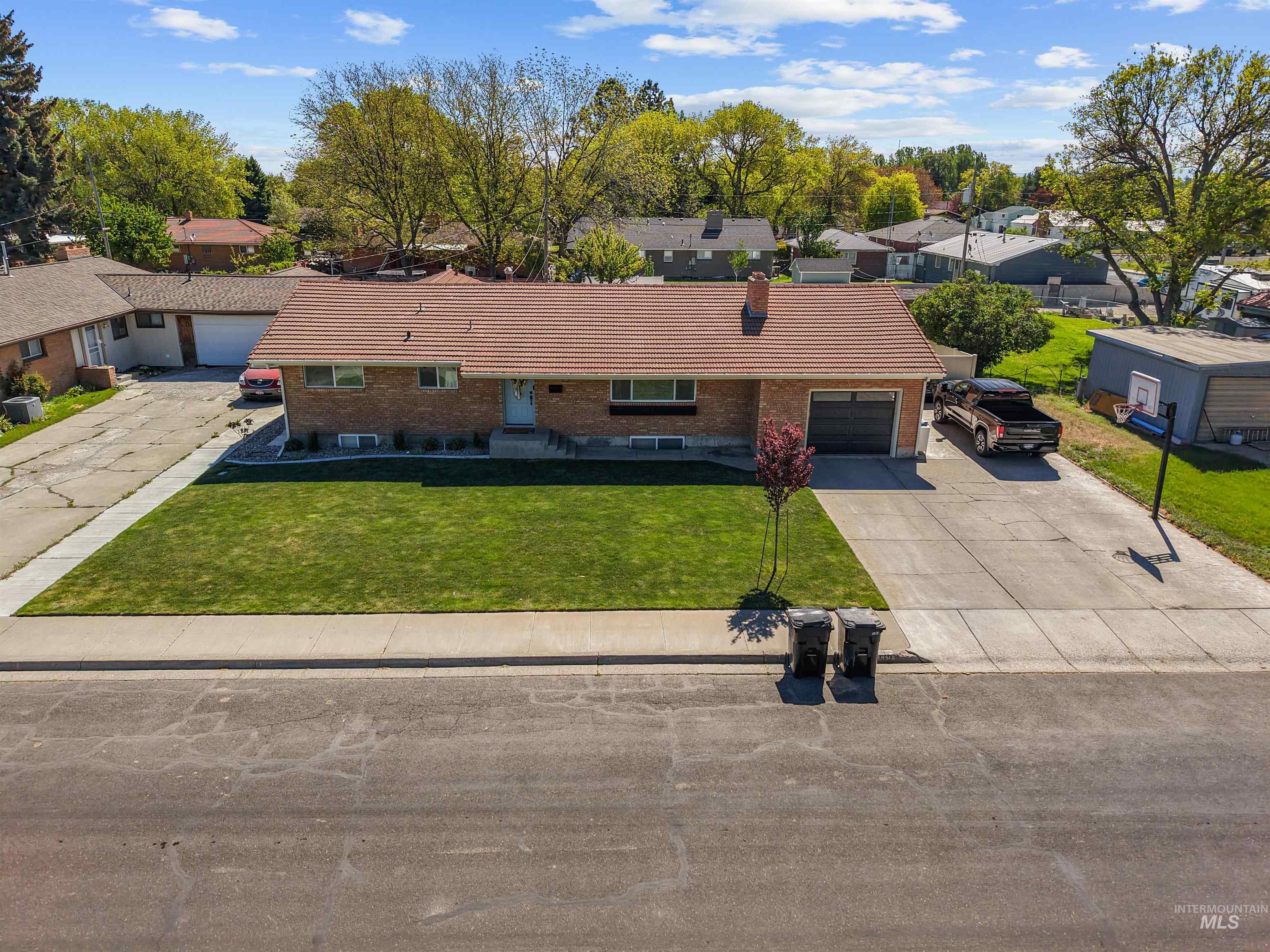2039 Occidental Ave, Burley, Idaho 83318, 5 Bedrooms, 2 Bathrooms, Residential For Sale, Price $385,000, 98986914