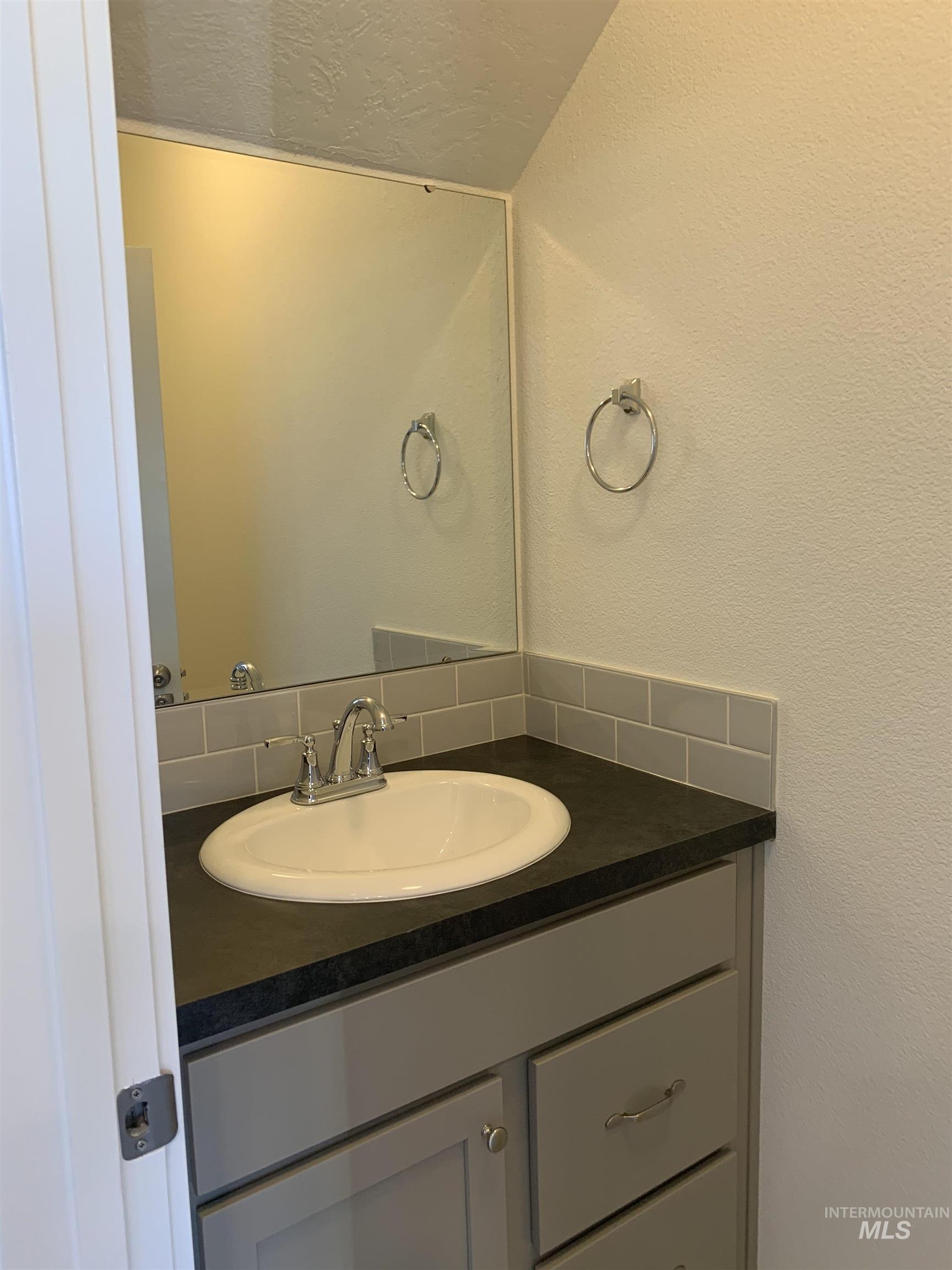 6002 S Jessenia Ln, Boise, Idaho 83709, 2 Bedrooms, 2.5 Bathrooms, Residential Income For Sale, Price $329,000, 98986918