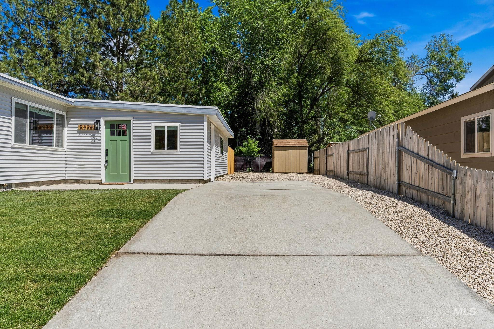 2224 S Rachel Circle, Boise, Idaho 83706, 4 Bedrooms, 2 Bathrooms, Residential For Sale, Price $499,990, 98986927