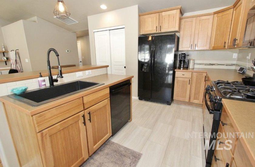 1208 W. Whisper St., Nampa, Idaho 83651, 3 Bedrooms, 2 Bathrooms, Residential For Sale, Price $355,000, 98986932
