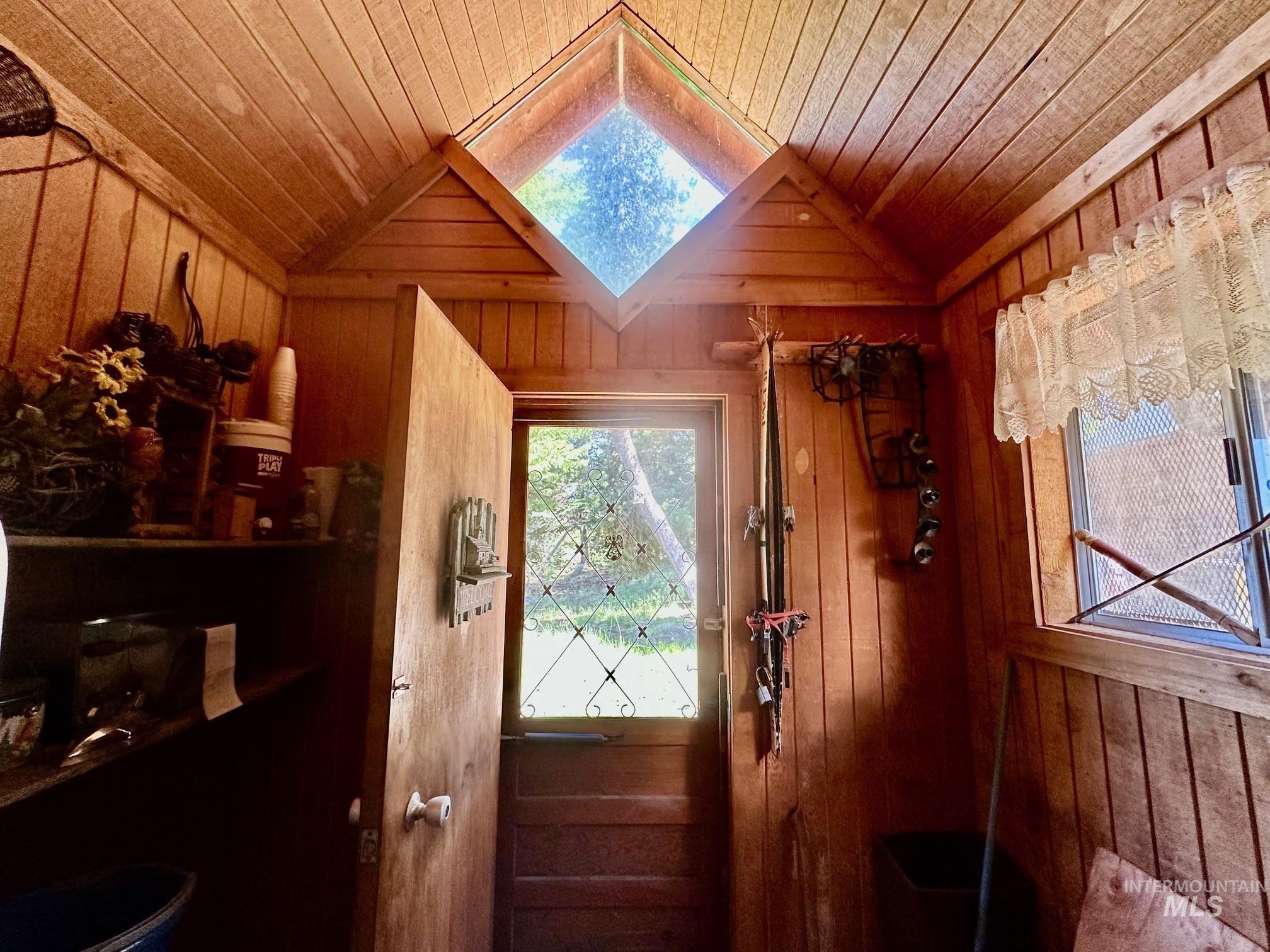 509 Deadline Rd. Cabin #2 South Hills, Hansen, Idaho 83301, 4 Bedrooms, Residential For Sale, Price $250,000, 98986936