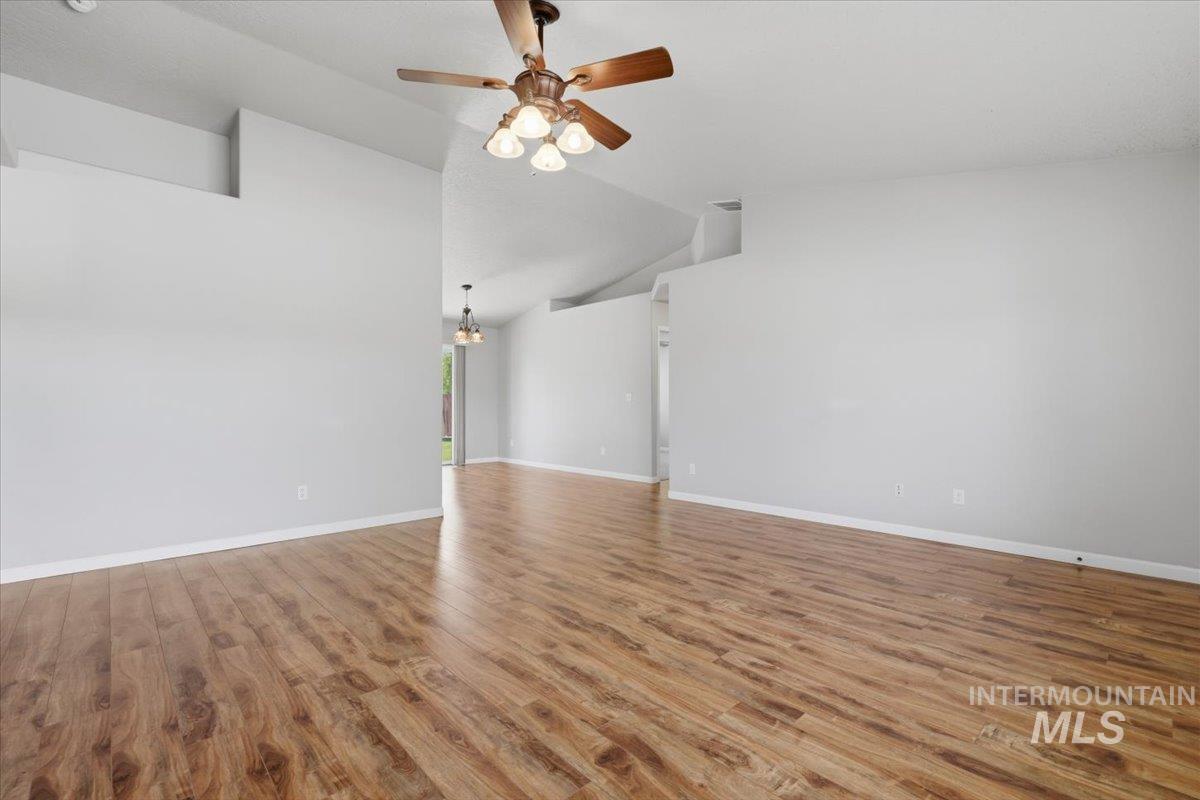 2711 Manchester Dr, Caldwell, Idaho 83605, 3 Bedrooms, 2 Bathrooms, Residential For Sale, Price $340,000, 98986937