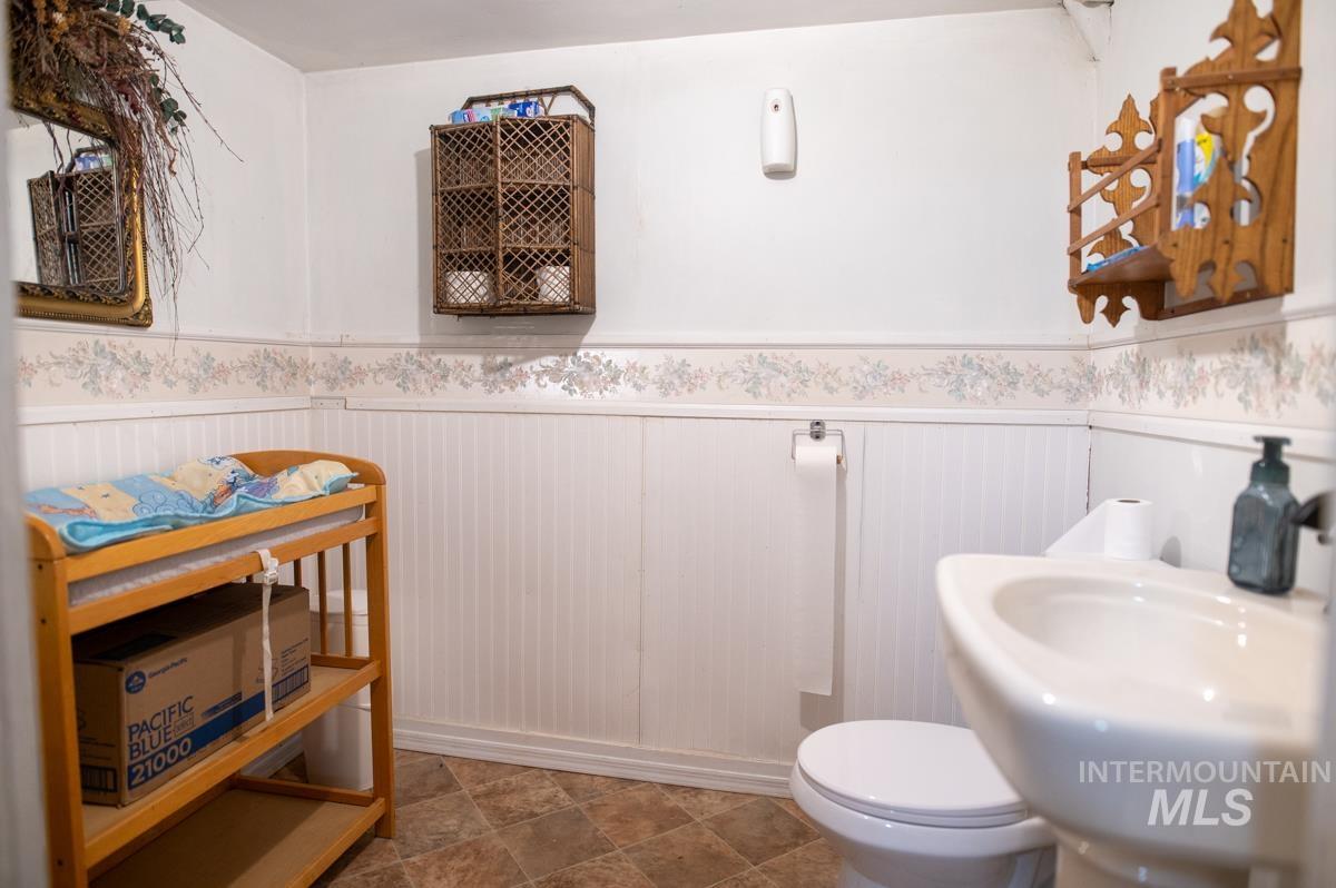 736 E Main St., Weiser, Idaho 83672, 3 Bedrooms, 3 Bathrooms, Residential For Sale, Price $725,000, 98986939