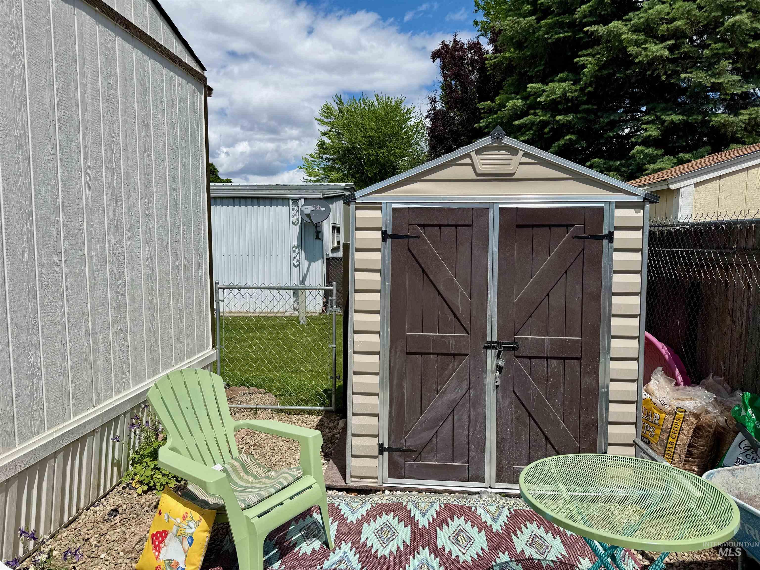 5244 N North Glen Ln, Boise, Idaho 83714, 2 Bedrooms, 2 Bathrooms, Residential For Sale, Price $74,900, 98986941