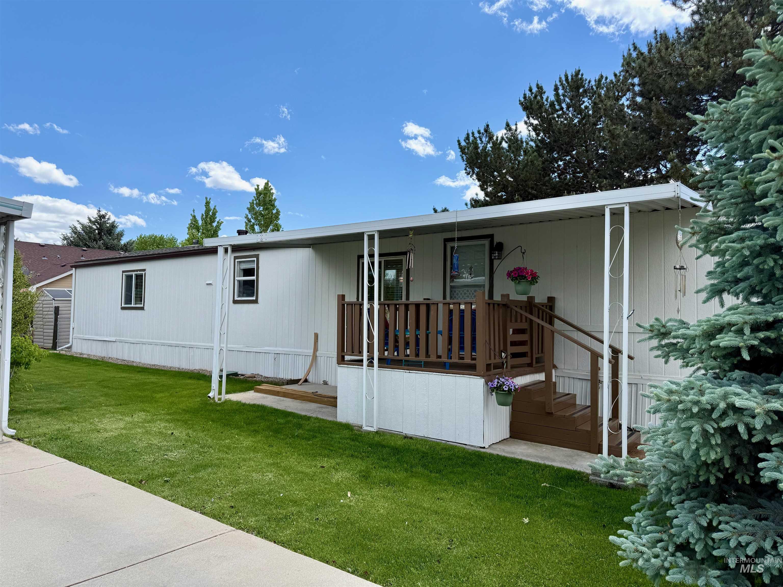 5244 N North Glen Ln, Boise, Idaho 83714, 2 Bedrooms, 2 Bathrooms, Residential For Sale, Price $74,900, 98986941