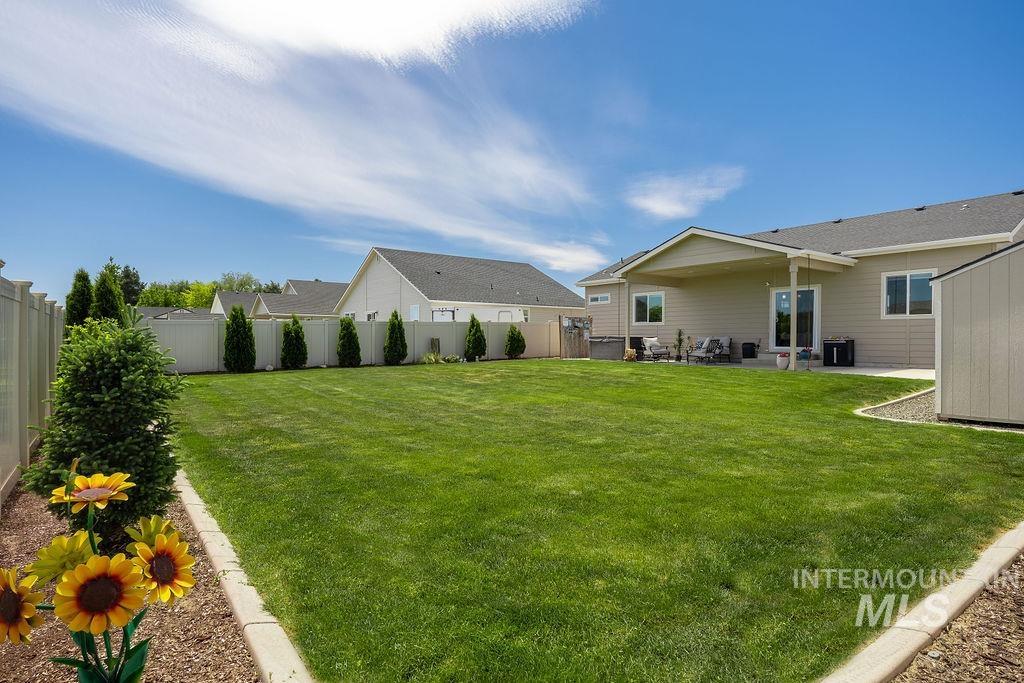 330 Wood Rose Way, Wilder, Idaho 83676, 3 Bedrooms, 2 Bathrooms, Residential For Sale, Price $382,990, 98986946