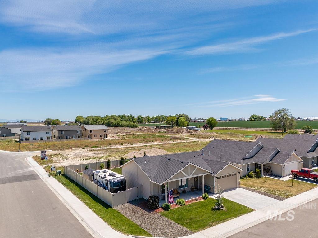 330 Wood Rose Way, Wilder, Idaho 83676, 3 Bedrooms, 2 Bathrooms, Residential For Sale, Price $382,990, 98986946