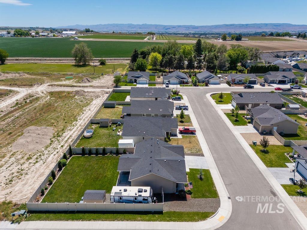 330 Wood Rose Way, Wilder, Idaho 83676, 3 Bedrooms, 2 Bathrooms, Residential For Sale, Price $382,990, 98986946