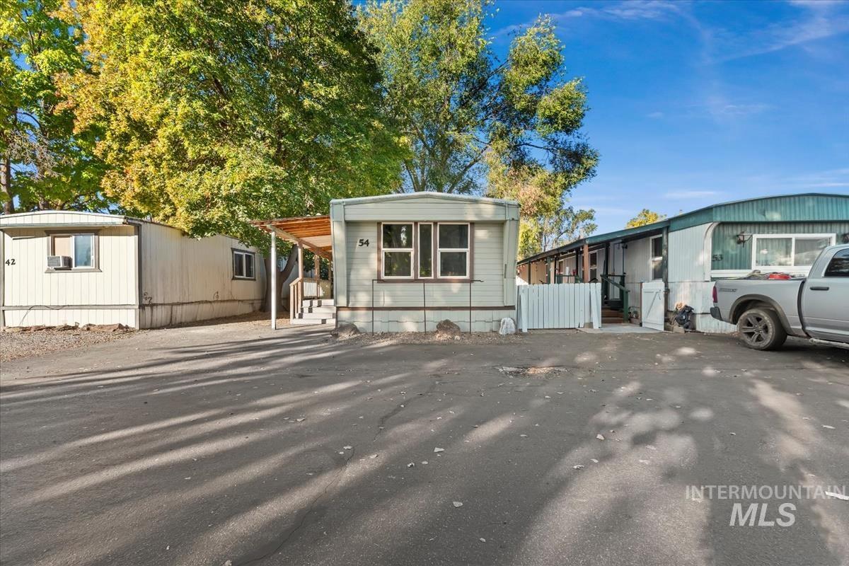 571 Caldwell Blvd, Nampa, Idaho 83651, 2 Bedrooms, 1 Bathroom, Residential For Sale, Price $55,000, 98986951