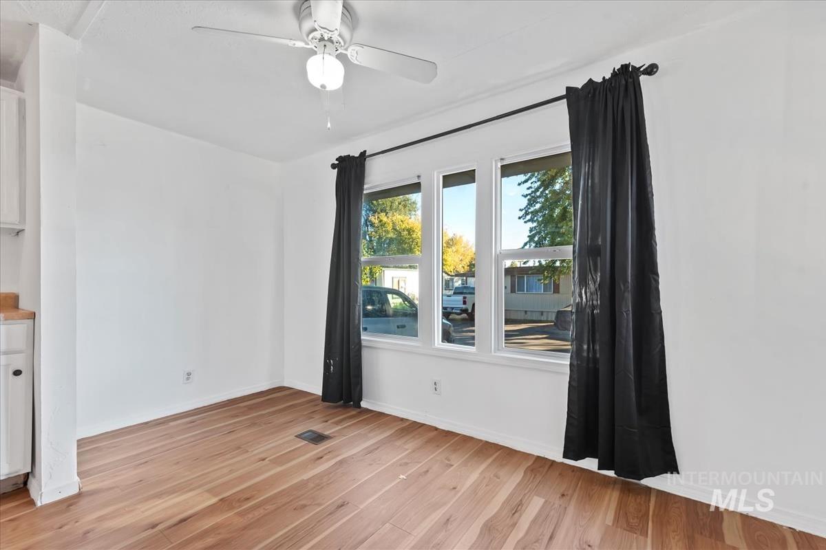 571 Caldwell Blvd, Nampa, Idaho 83651, 2 Bedrooms, 1 Bathroom, Residential For Sale, Price $55,000, 98986951