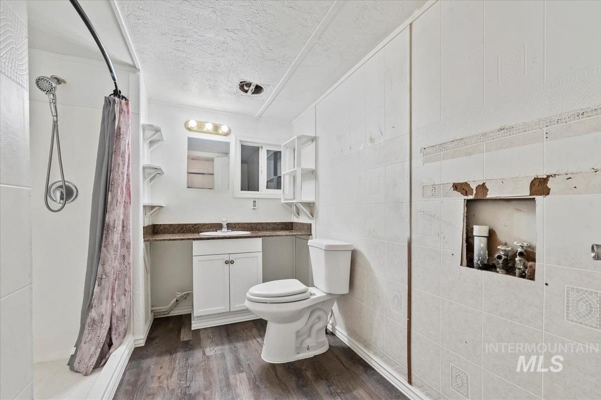 571 Caldwell Blvd, Nampa, Idaho 83651, 2 Bedrooms, 1 Bathroom, Residential For Sale, Price $55,000, 98986951