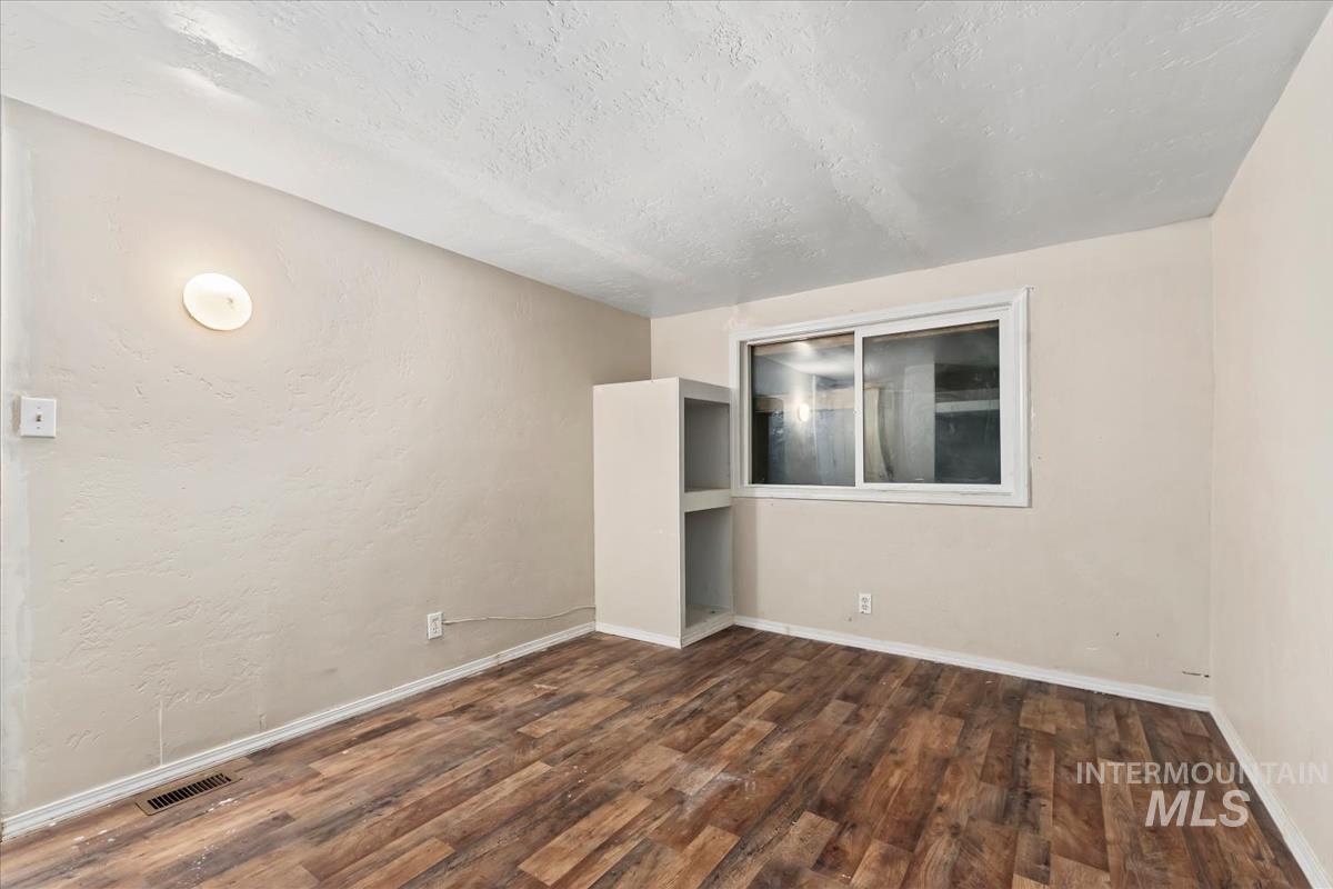 571 Caldwell Blvd, Nampa, Idaho 83651, 2 Bedrooms, 1 Bathroom, Residential For Sale, Price $55,000, 98986951