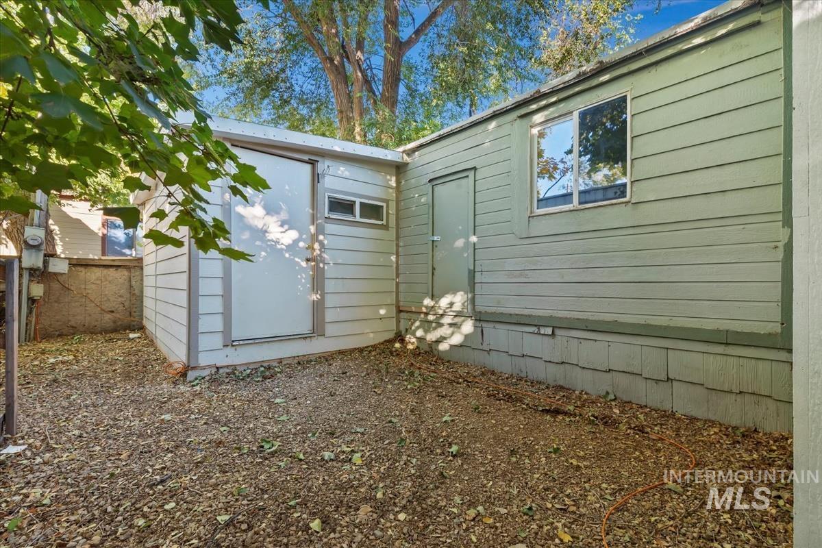 571 Caldwell Blvd, Nampa, Idaho 83651, 2 Bedrooms, 1 Bathroom, Residential For Sale, Price $55,000, 98986951