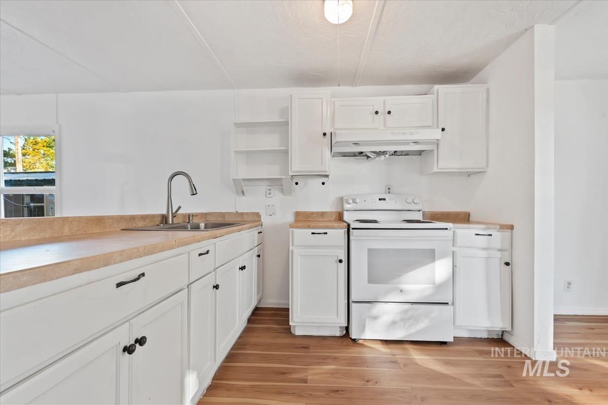 571 Caldwell Blvd, Nampa, Idaho 83651, 2 Bedrooms, 1 Bathroom, Residential For Sale, Price $55,000, 98986951