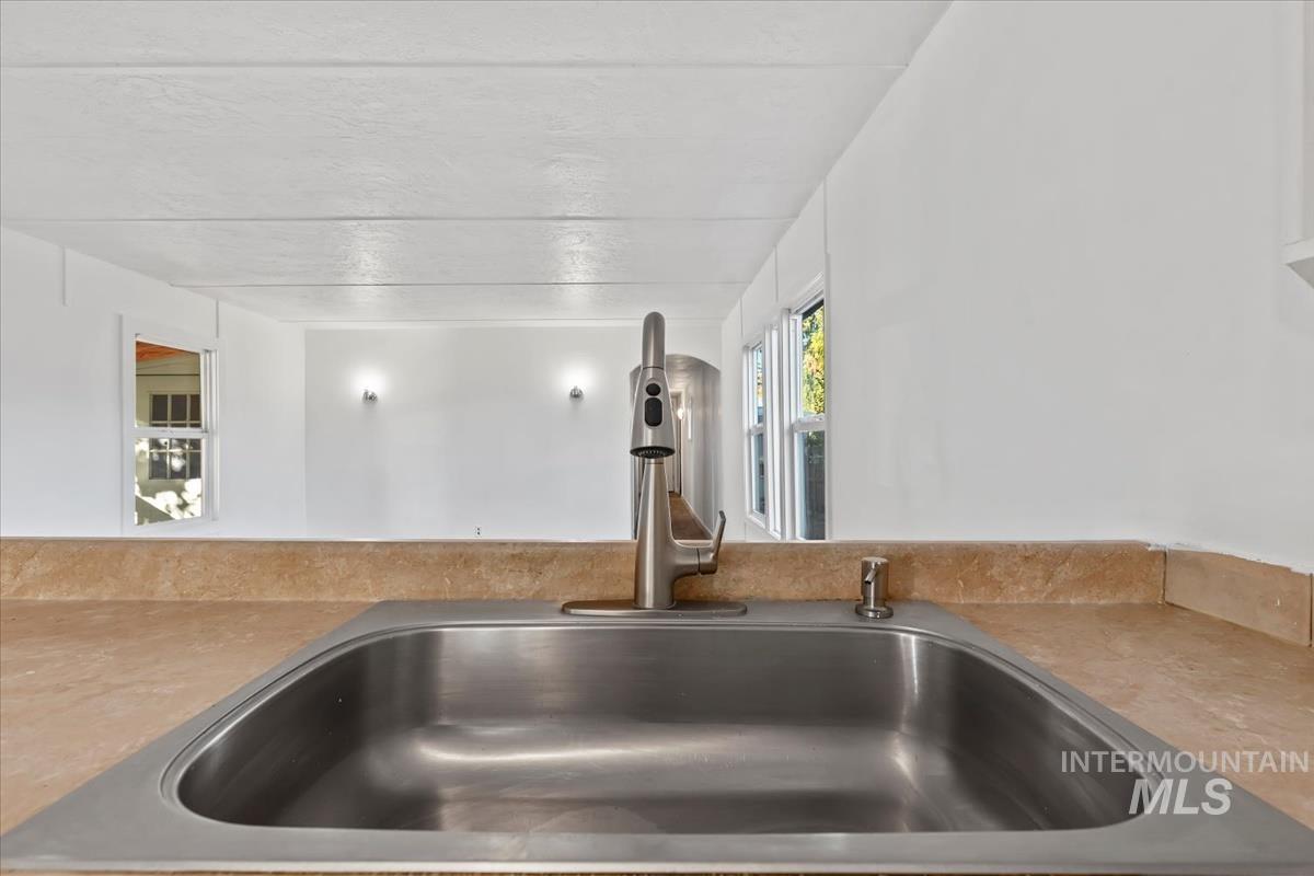 571 Caldwell Blvd, Nampa, Idaho 83651, 2 Bedrooms, 1 Bathroom, Residential For Sale, Price $55,000, 98986951