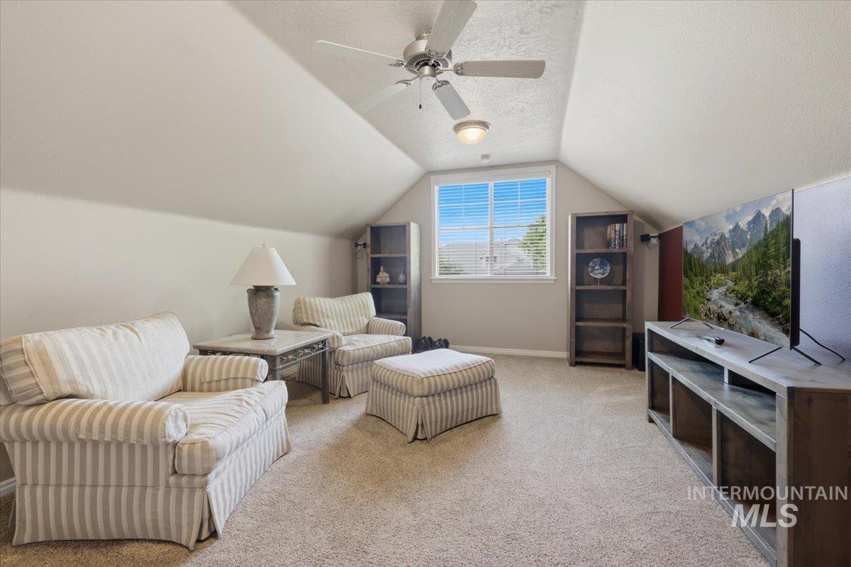1050 E Legacy View Dr, Meridian, Idaho 83646, 3 Bedrooms, 2 Bathrooms, Residential For Sale, Price $579,000, 98986954