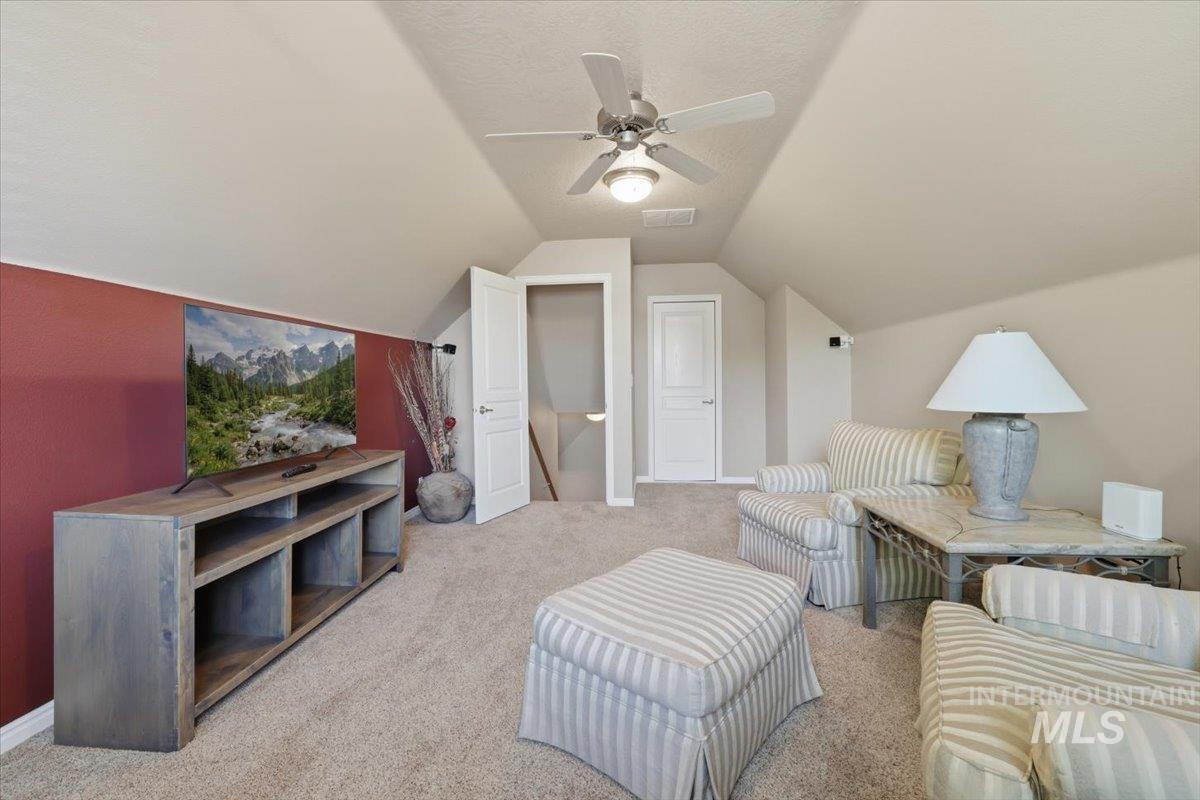 1050 E Legacy View Dr, Meridian, Idaho 83646, 3 Bedrooms, 2 Bathrooms, Residential For Sale, Price $579,000, 98986954