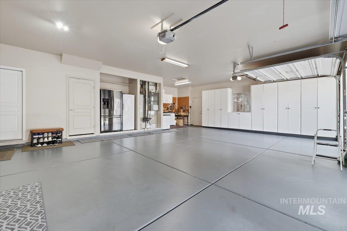 1050 E Legacy View Dr, Meridian, Idaho 83646, 3 Bedrooms, 2 Bathrooms, Residential For Sale, Price $579,000, 98986954