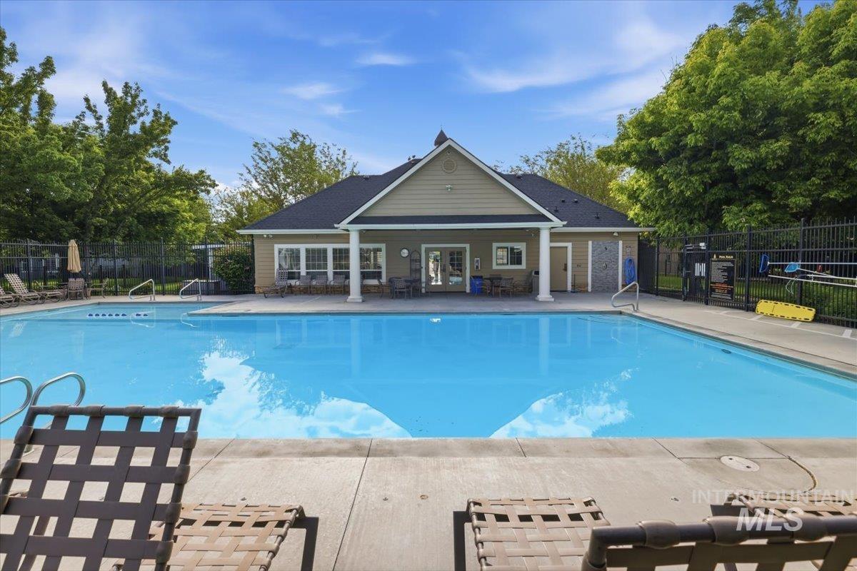 1050 E Legacy View Dr, Meridian, Idaho 83646, 3 Bedrooms, 2 Bathrooms, Residential For Sale, Price $579,000, 98986954