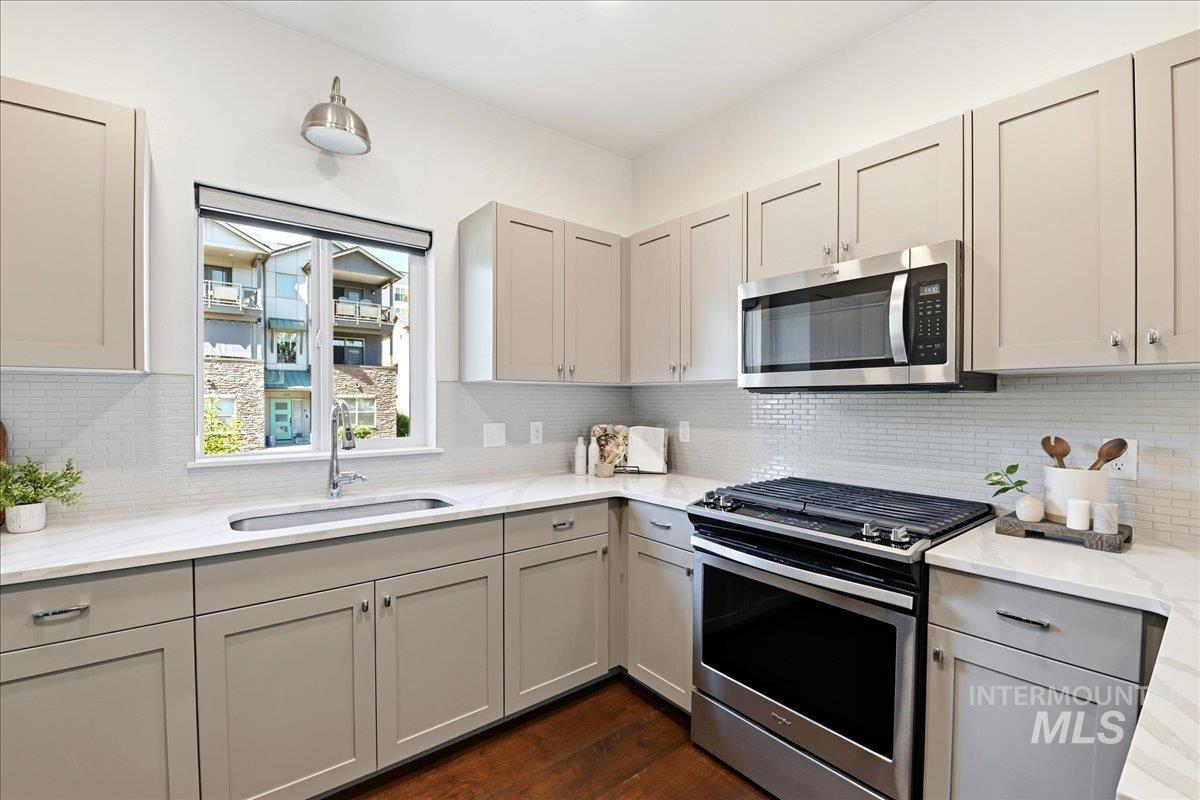 500 E Trackstand Ln, Garden City, Idaho 83714, 2 Bedrooms, 2 Bathrooms, Residential For Sale, Price $485,000, 98986956