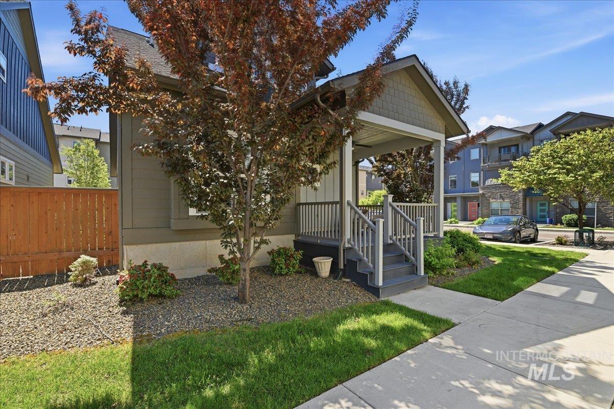 500 E Trackstand Ln, Garden City, Idaho 83714, 2 Bedrooms, 2 Bathrooms, Residential For Sale, Price $485,000, 98986956