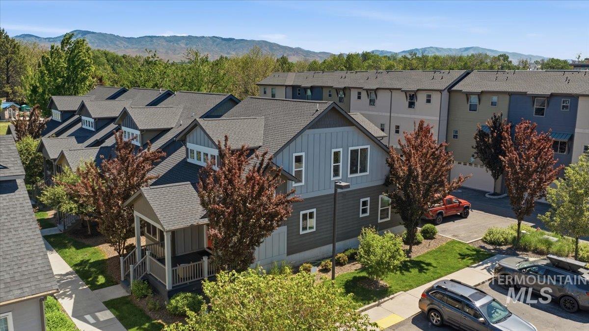 500 E Trackstand Ln, Garden City, Idaho 83714, 2 Bedrooms, 2 Bathrooms, Residential For Sale, Price $485,000, 98986956