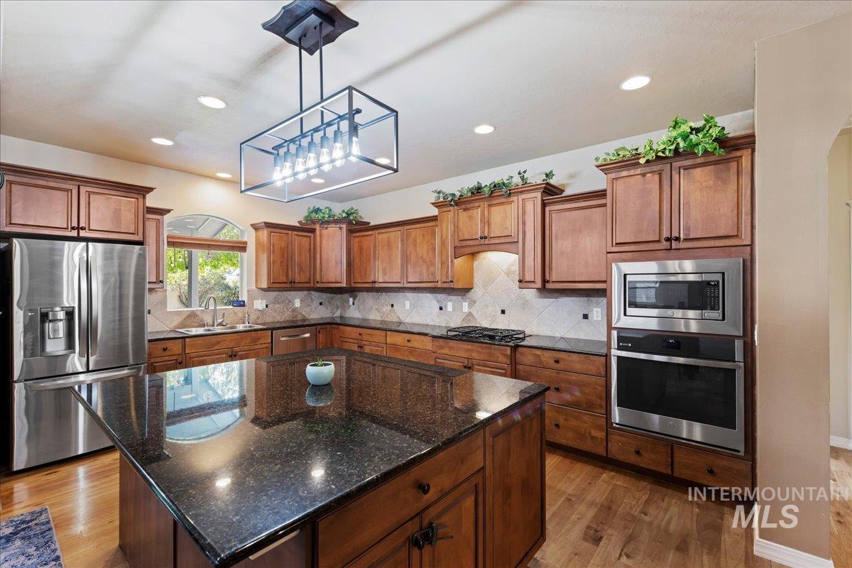 2151 W Teano, Meridian, Idaho 83646, 6 Bedrooms, 3 Bathrooms, Residential For Sale, Price $819,000, 98986959