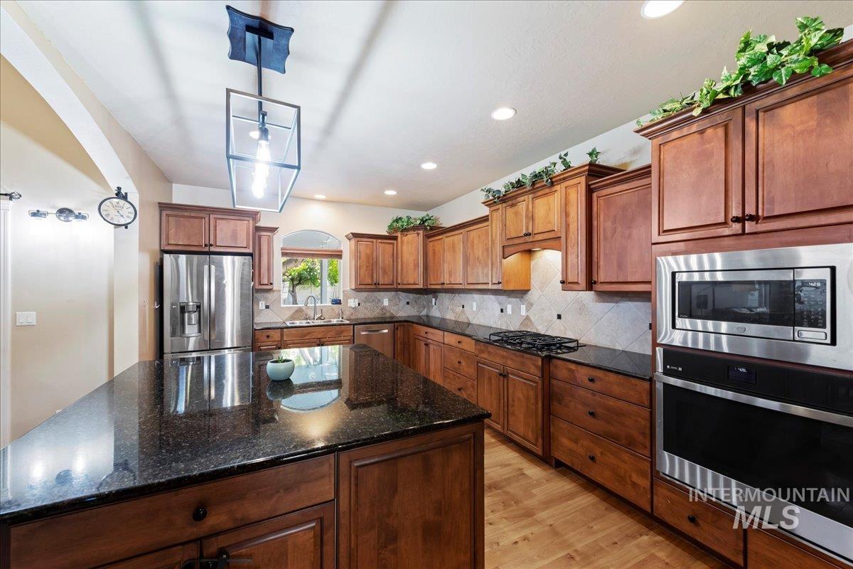 2151 W Teano, Meridian, Idaho 83646, 6 Bedrooms, 3 Bathrooms, Residential For Sale, Price $819,000, 98986959