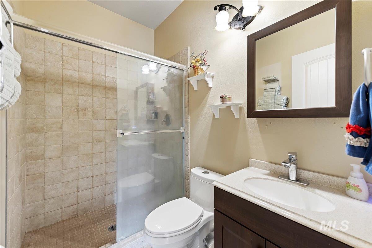 2151 W Teano, Meridian, Idaho 83646, 6 Bedrooms, 3 Bathrooms, Residential For Sale, Price $819,000, 98986959