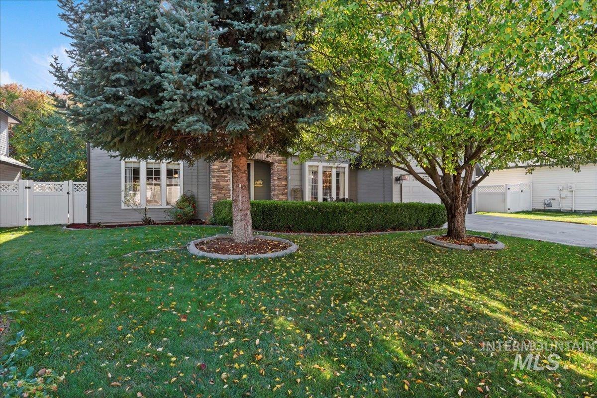 2151 W Teano, Meridian, Idaho 83646, 6 Bedrooms, 3 Bathrooms, Residential For Sale, Price $819,000, 98986959