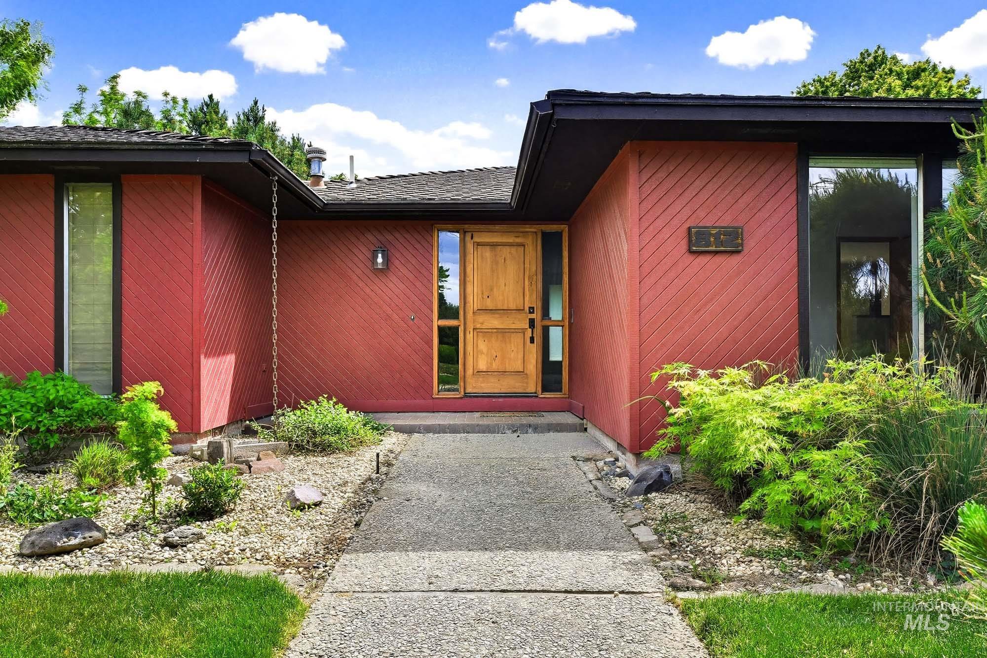 812 E Linden St, Caldwell, Idaho 83605, 4 Bedrooms, 2.5 Bathrooms, Residential For Sale, Price $739,000, 98986964