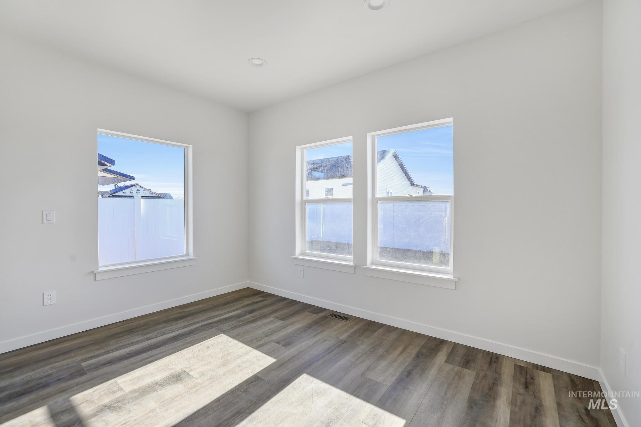 2006 Regan St, Jerome, Idaho 83338-1600, 4 Bedrooms, 2 Bathrooms, Residential For Sale, Price $399,900, 98986966