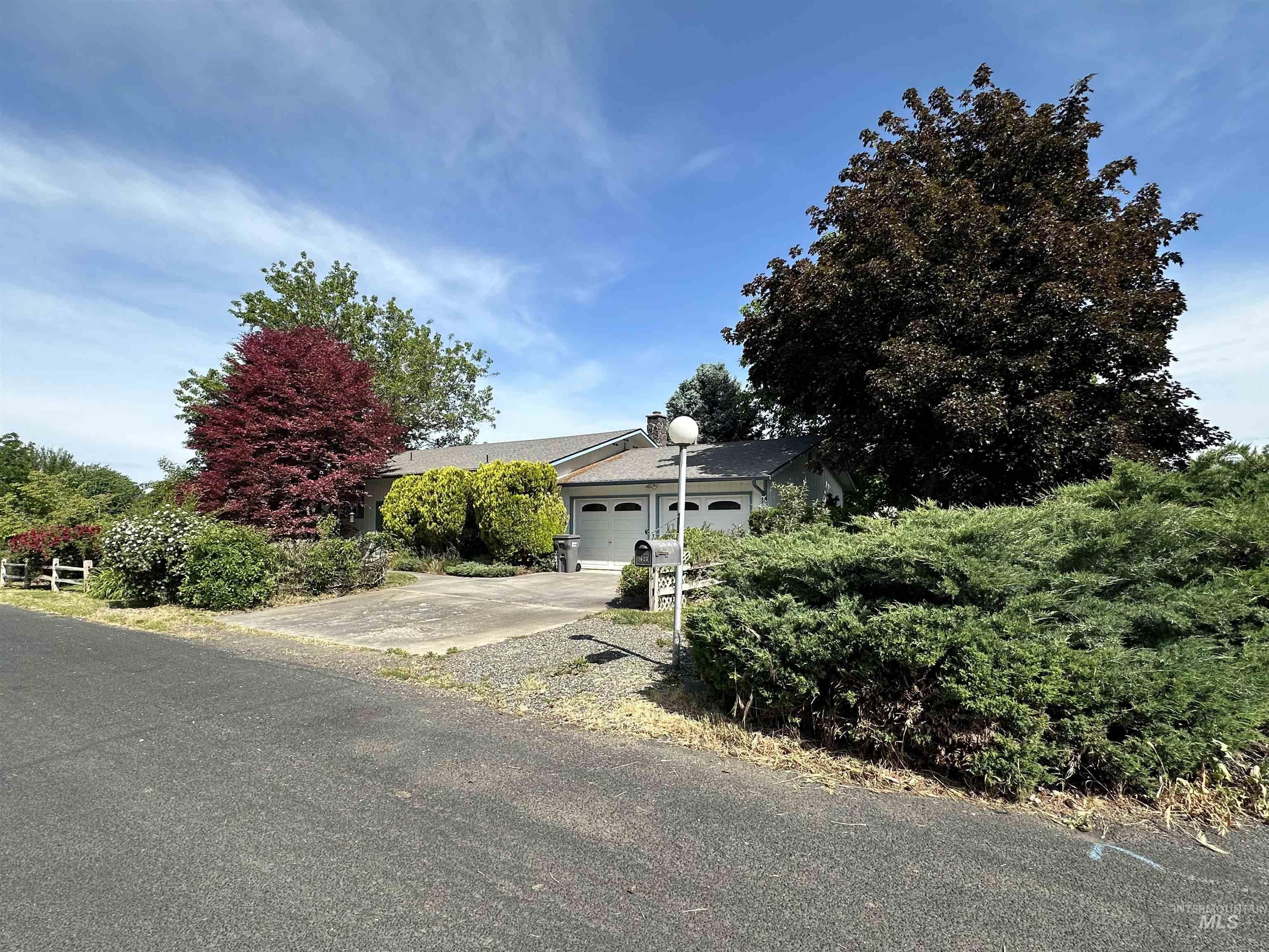 1620 6th Ave, Clarkston, Washington 99403, 4 Bedrooms, 2 Bathrooms, Residential For Sale, Price $350,000, 98986969
