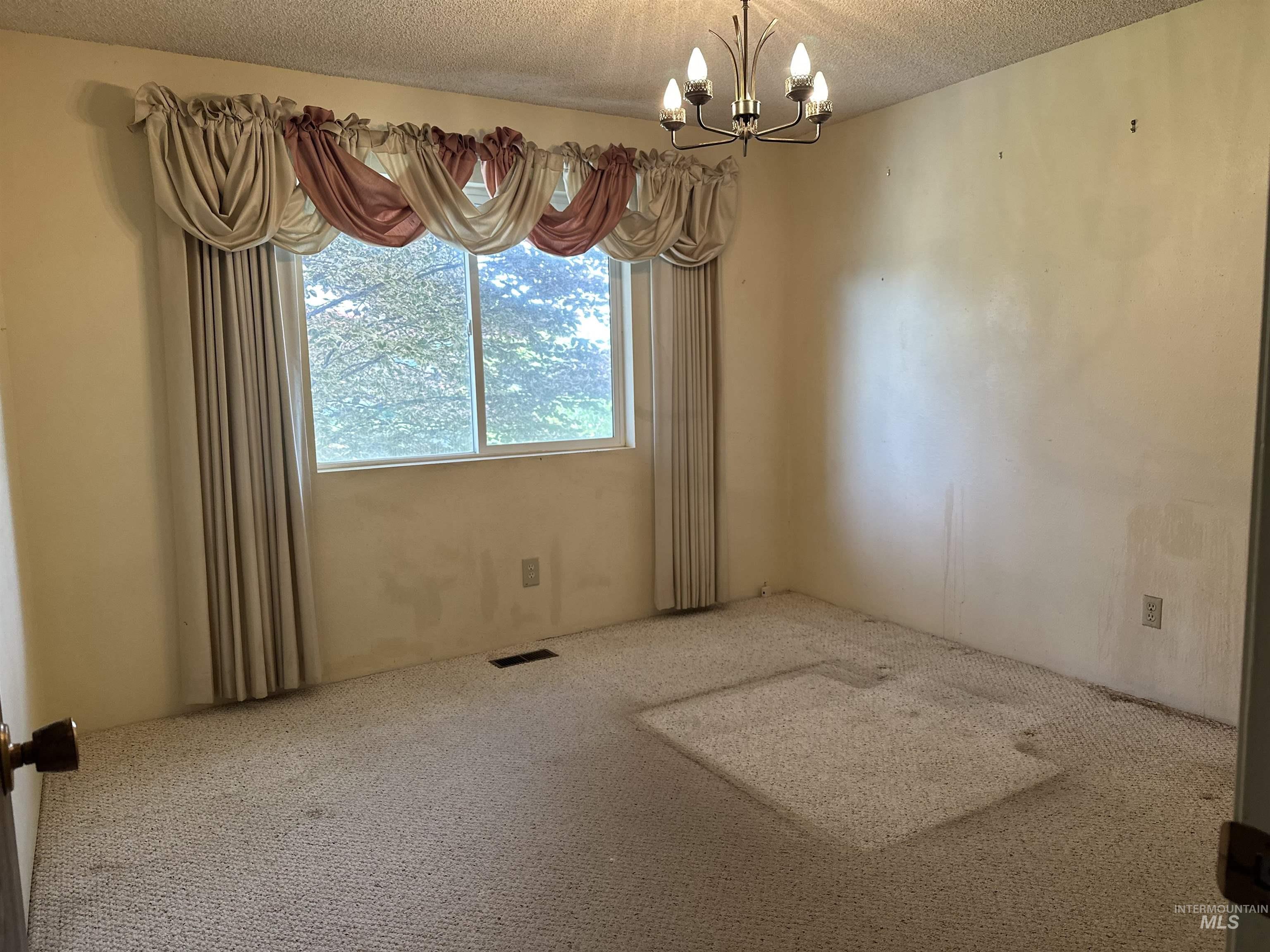 1620 6th Ave, Clarkston, Washington 99403, 4 Bedrooms, 2 Bathrooms, Residential For Sale, Price $350,000, 98986969