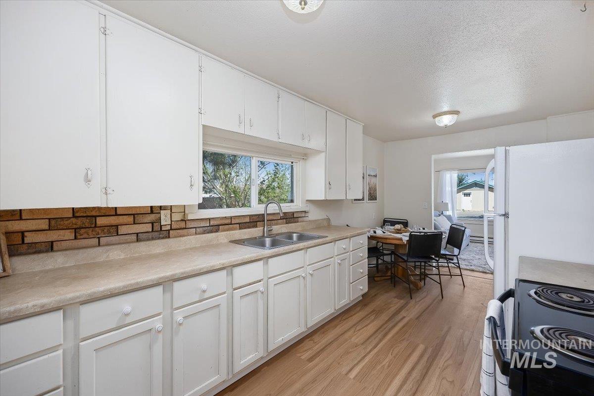 320 E North St., Hagerman, Idaho 83332, 3 Bedrooms, 1 Bathroom, Residential For Sale, Price $216,000, 98986970