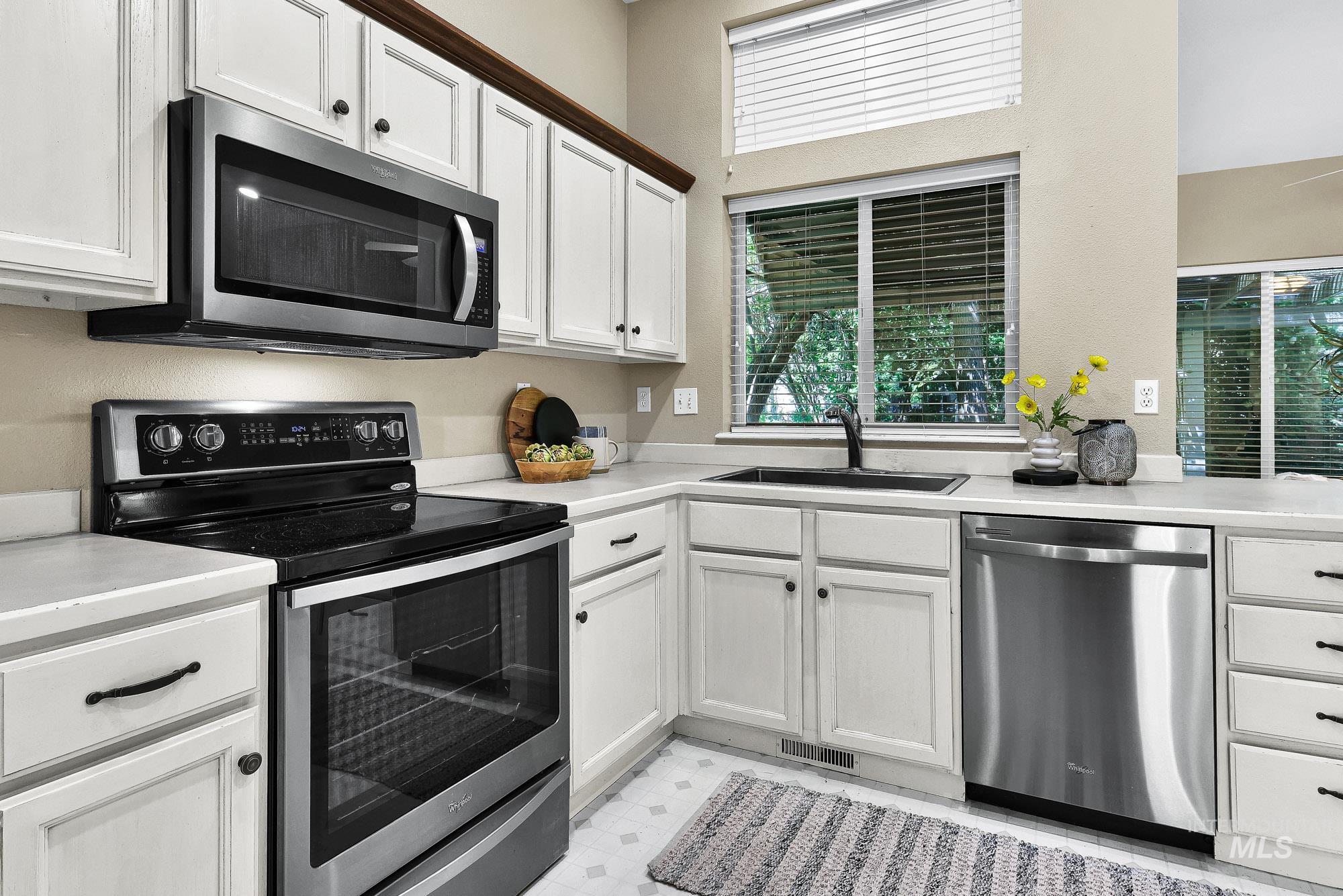 5081 N Marsh Ave, Garden City, Idaho 83714, 3 Bedrooms, 2.5 Bathrooms, Residential For Sale, Price $611,000, 98986971