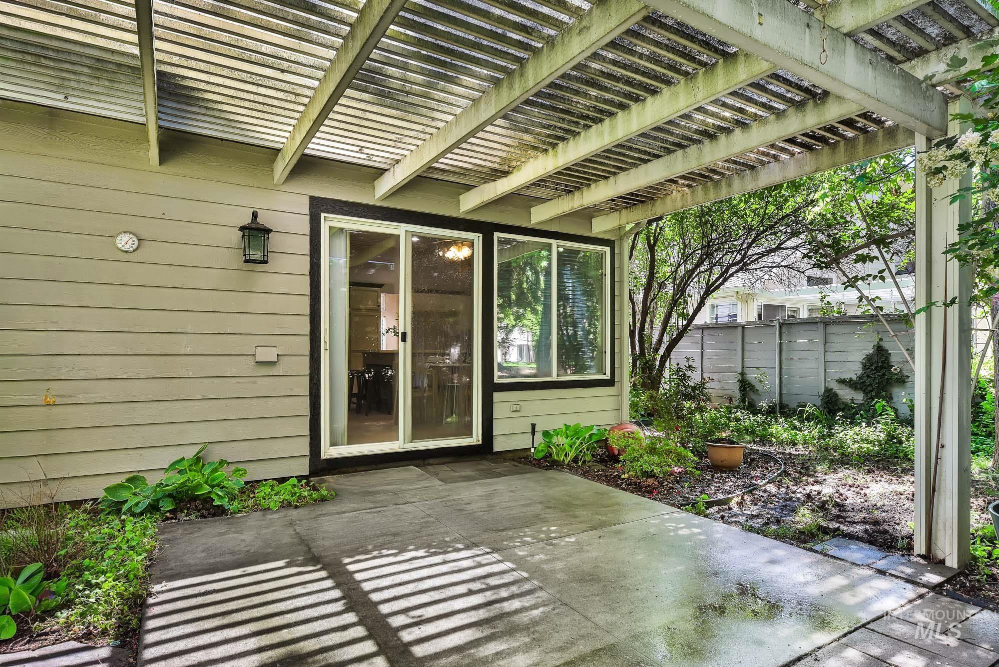 5081 N Marsh Ave, Garden City, Idaho 83714, 3 Bedrooms, 2.5 Bathrooms, Residential For Sale, Price $611,000, 98986971