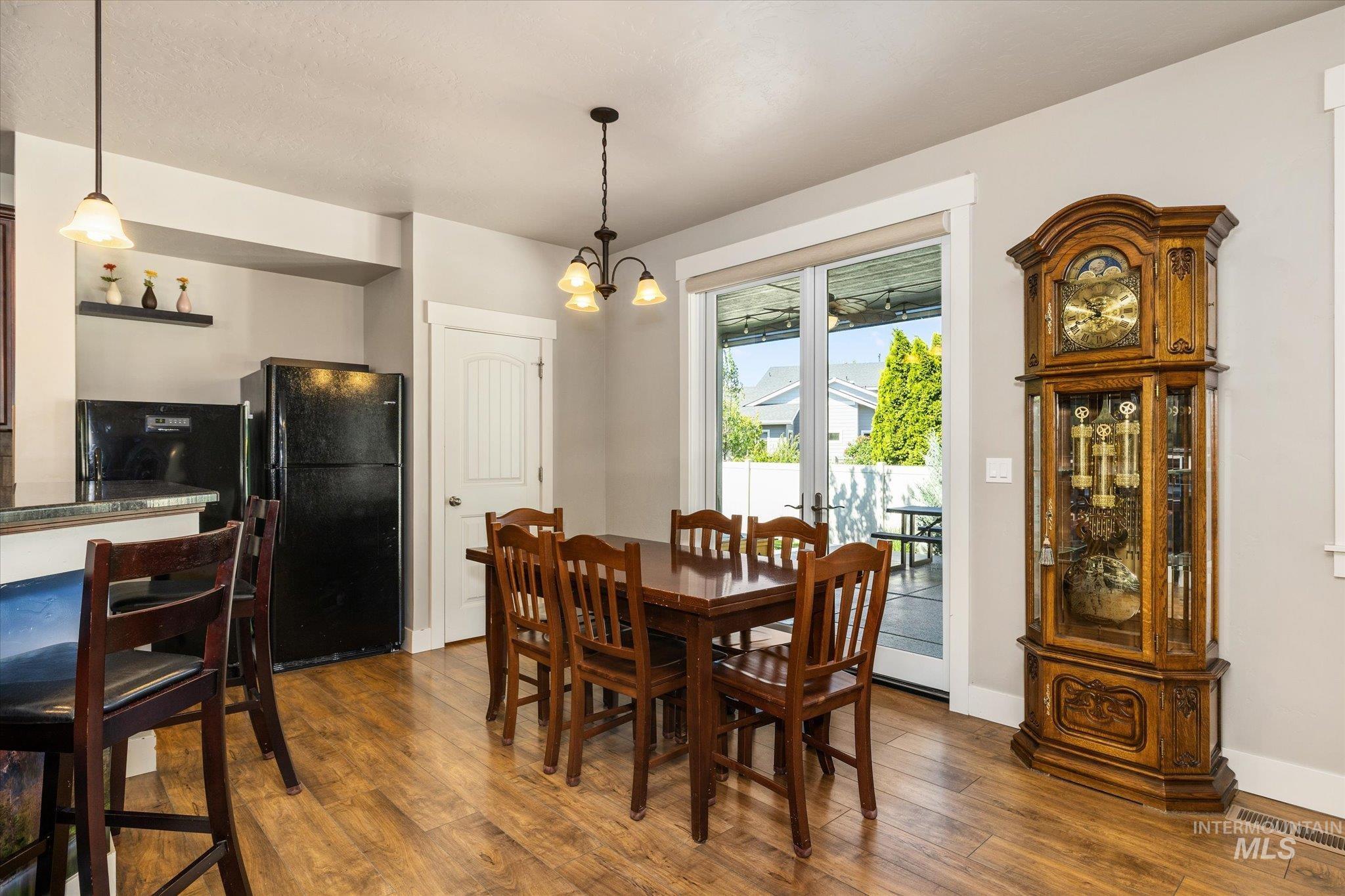 847 N Tullshire Way, Eagle, Idaho 83616, 5 Bedrooms, 4 Bathrooms, Residential For Sale, Price $765,000, 98986972