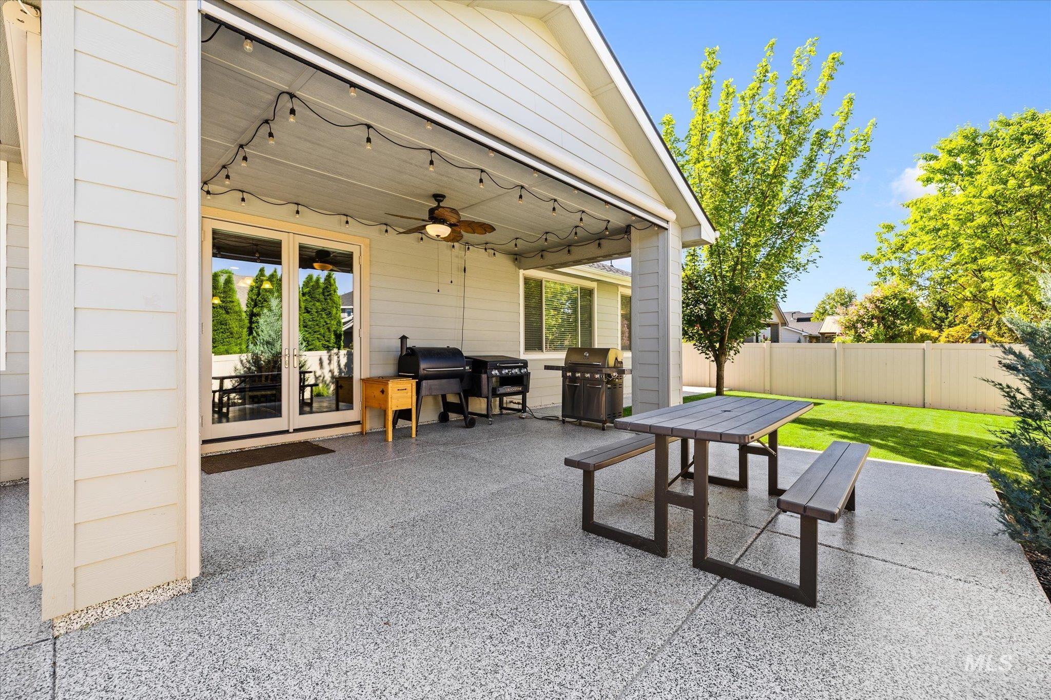 847 N Tullshire Way, Eagle, Idaho 83616, 5 Bedrooms, 4 Bathrooms, Residential For Sale, Price $765,000, 98986972