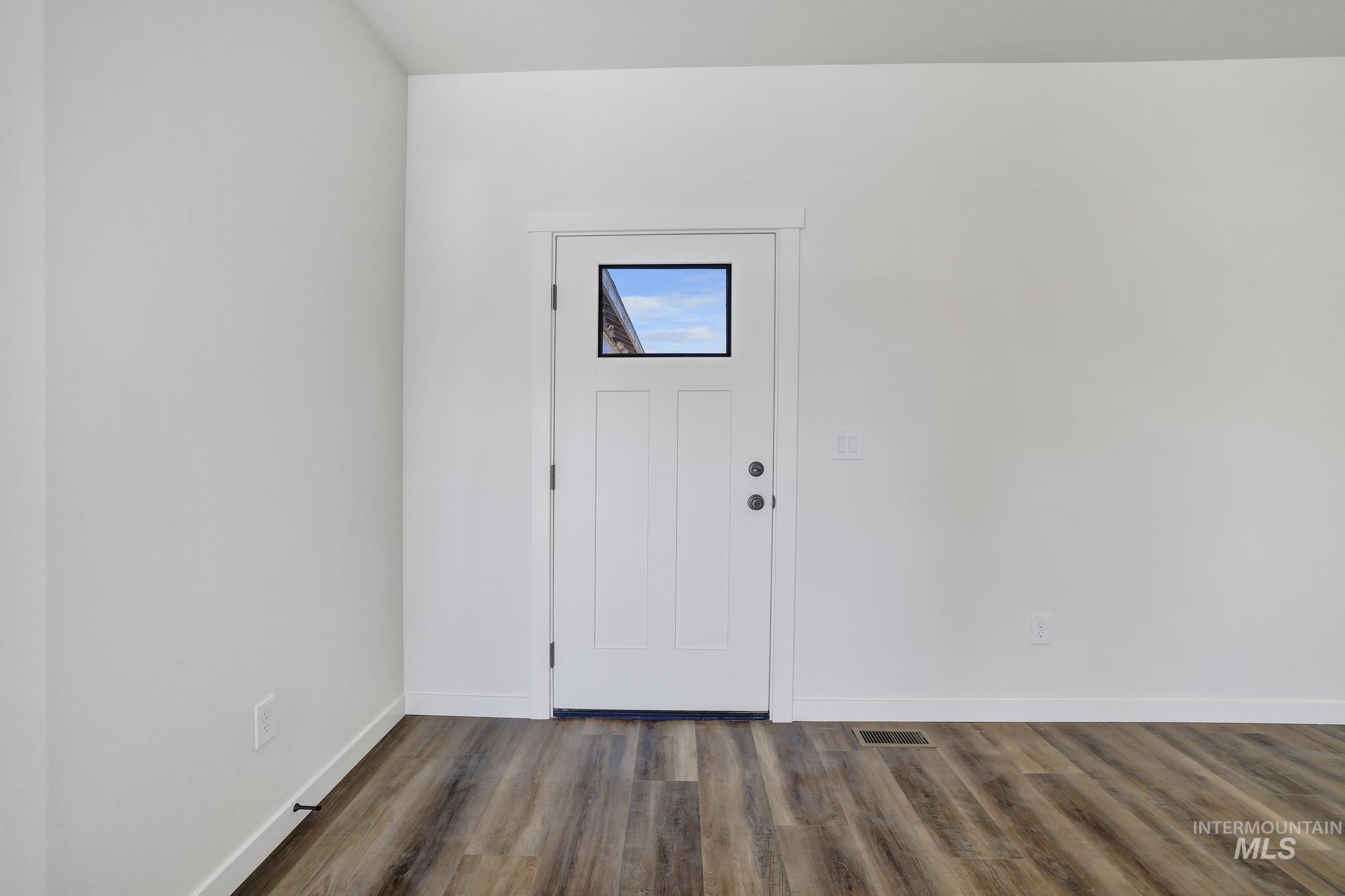 2010 Regan St, Jerome, Idaho 83338-1600, 4 Bedrooms, 2 Bathrooms, Residential For Sale, Price $399,900, 98986973