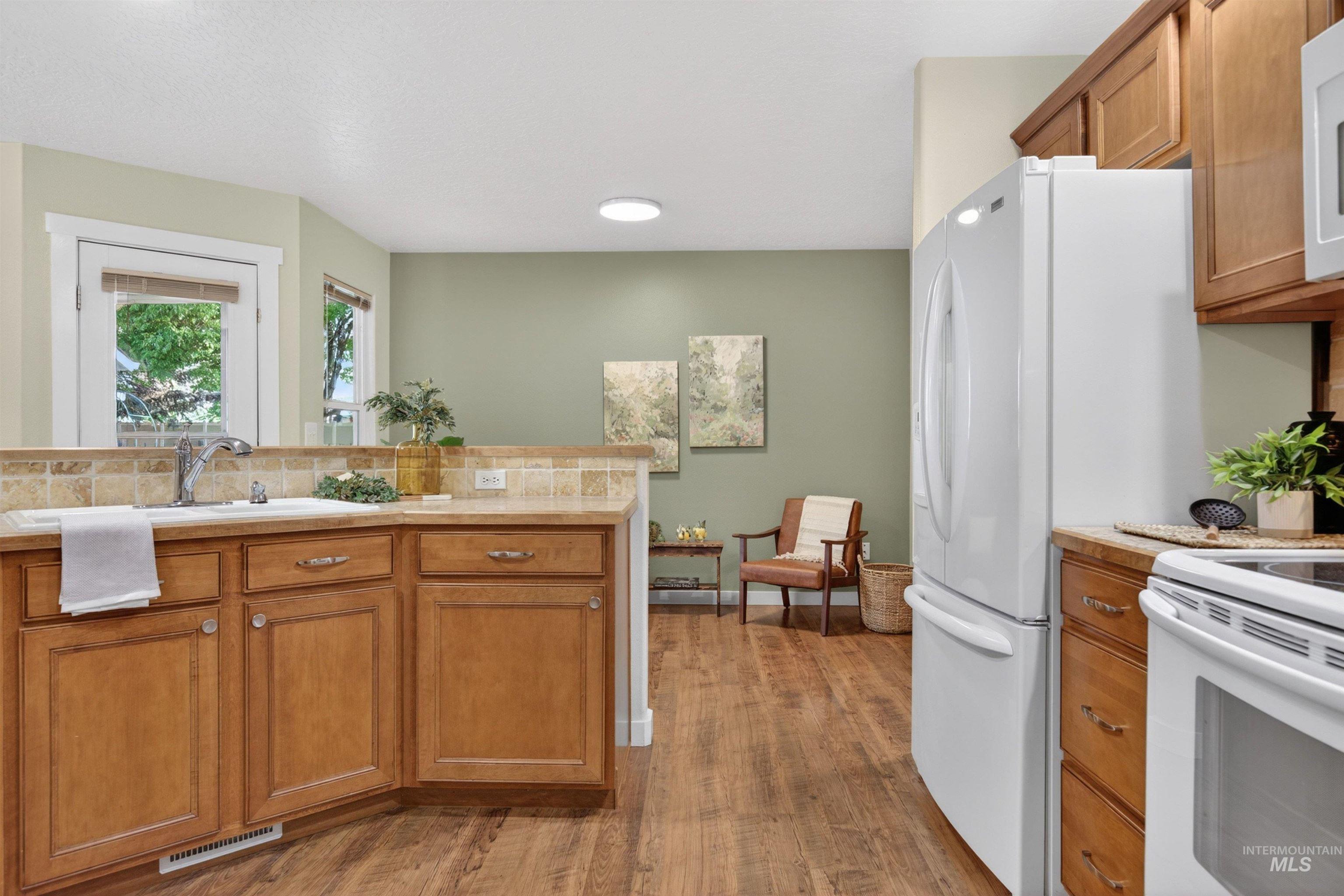 6914 E Greens Drive, Nampa, Idaho 83687, 3 Bedrooms, 2 Bathrooms, Residential For Sale, Price $389,900, 98986976