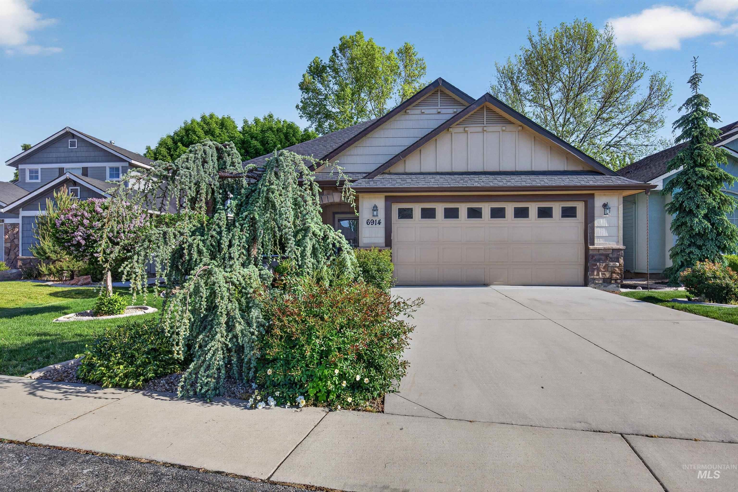6914 E Greens Drive, Nampa, Idaho 83687, 3 Bedrooms, 2 Bathrooms, Residential For Sale, Price $389,900, 98986976