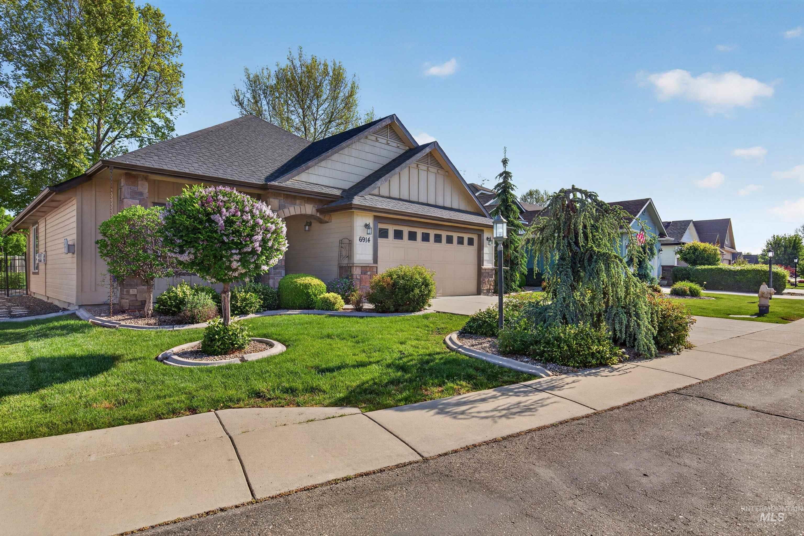 6914 E Greens Drive, Nampa, Idaho 83687, 3 Bedrooms, 2 Bathrooms, Residential For Sale, Price $389,900, 98986976