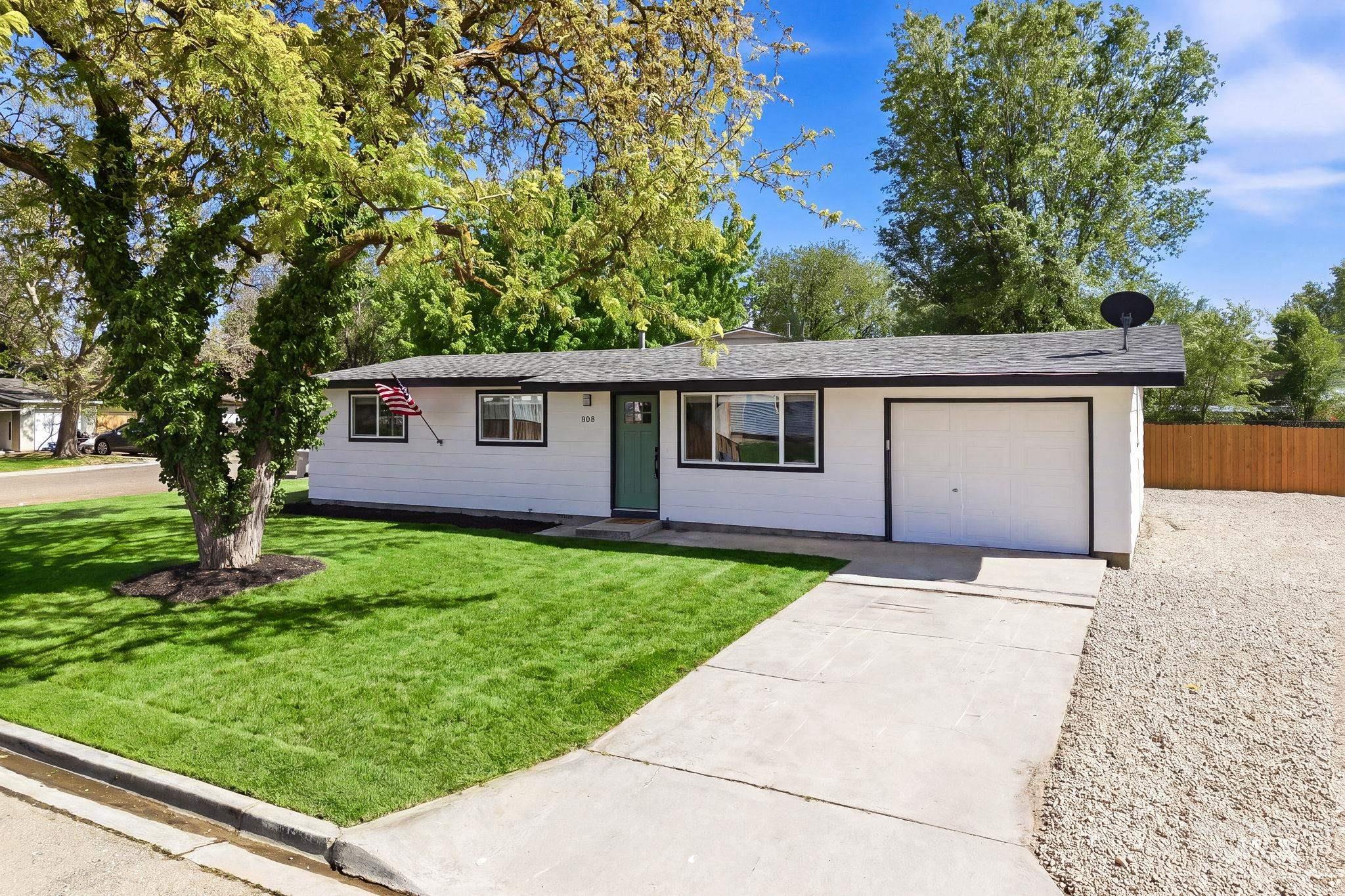 803 Smith Ave, Nampa, Idaho 83651, 3 Bedrooms, 1 Bathroom, Residential For Sale, Price $339,990, 98986979