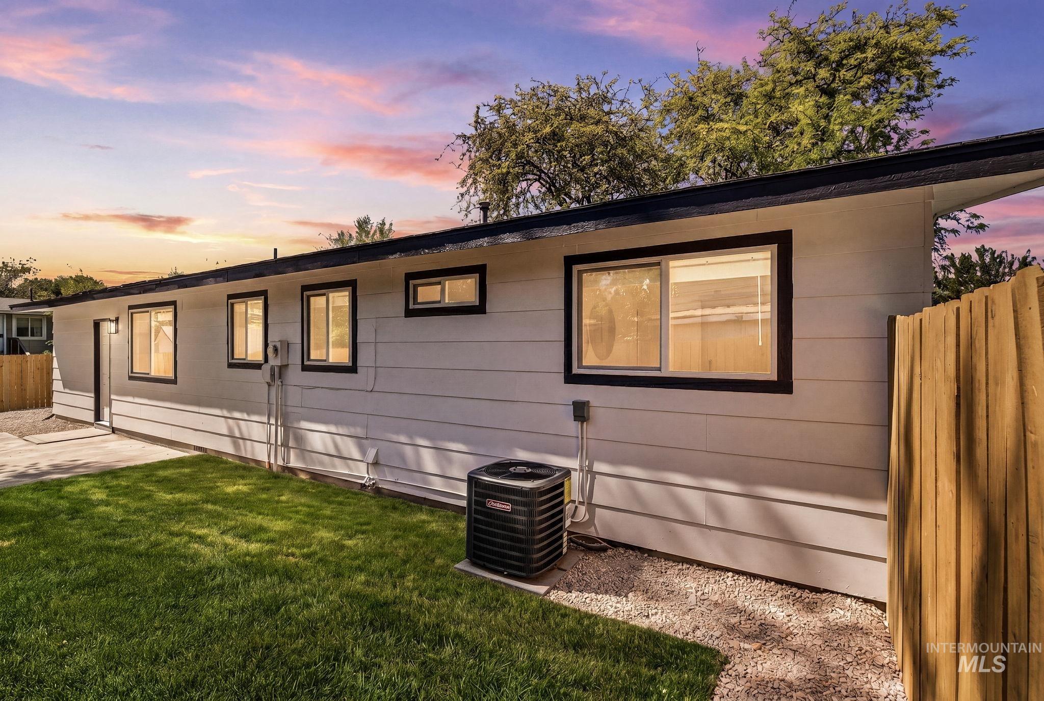 803 Smith Ave, Nampa, Idaho 83651, 3 Bedrooms, 1 Bathroom, Residential For Sale, Price $339,990, 98986979